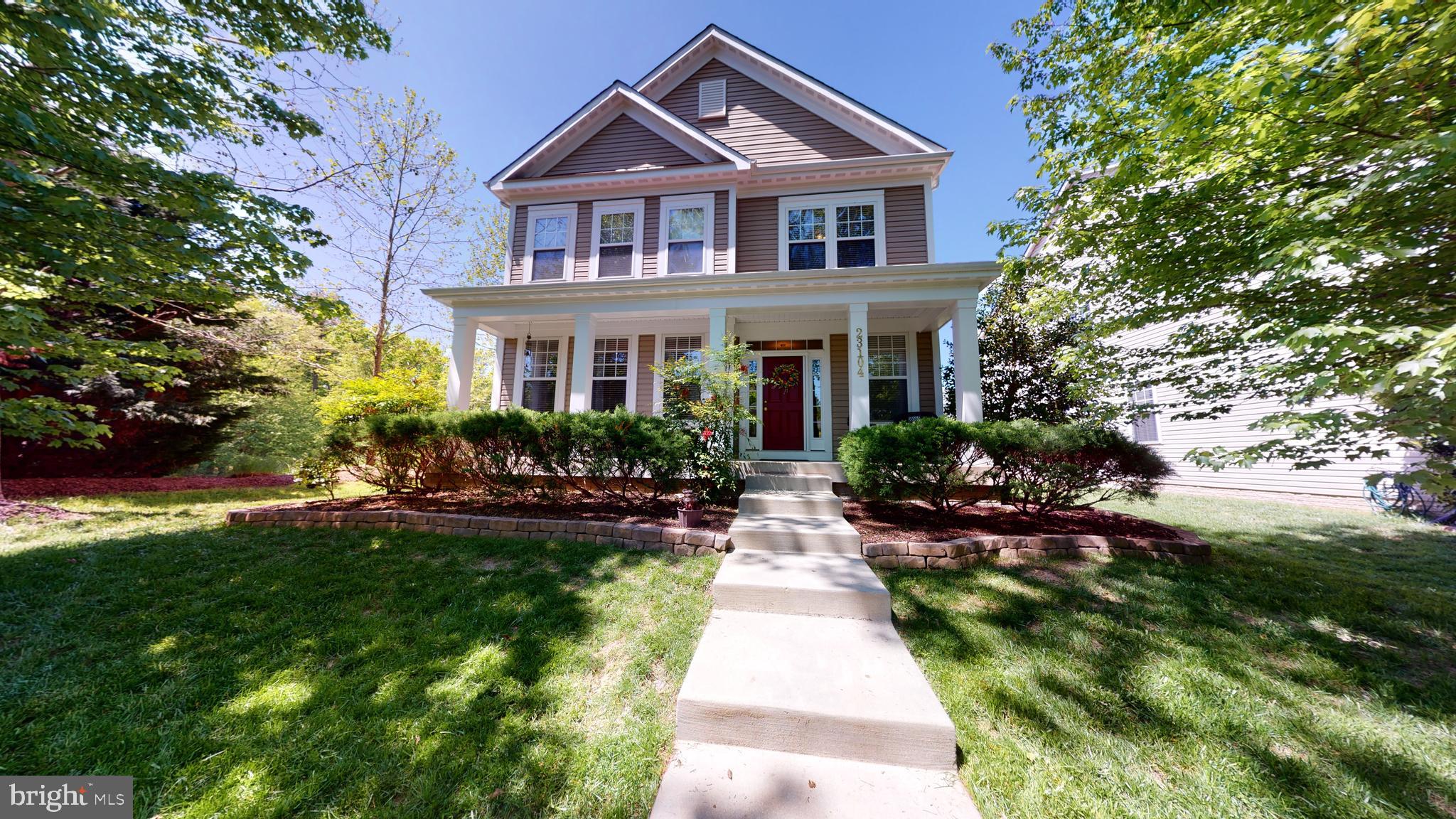 Check out this beautifully maintained home in Wildewood. This one wont last long! Open main floor plan with gourmet kitchen and hardwood floors. Granite countertops. Its a showstopper. Large bedrooms and lots of storage. Fully finished basement with Rec room/ Bedroom/ Den and Bathroom.  You have to see it.