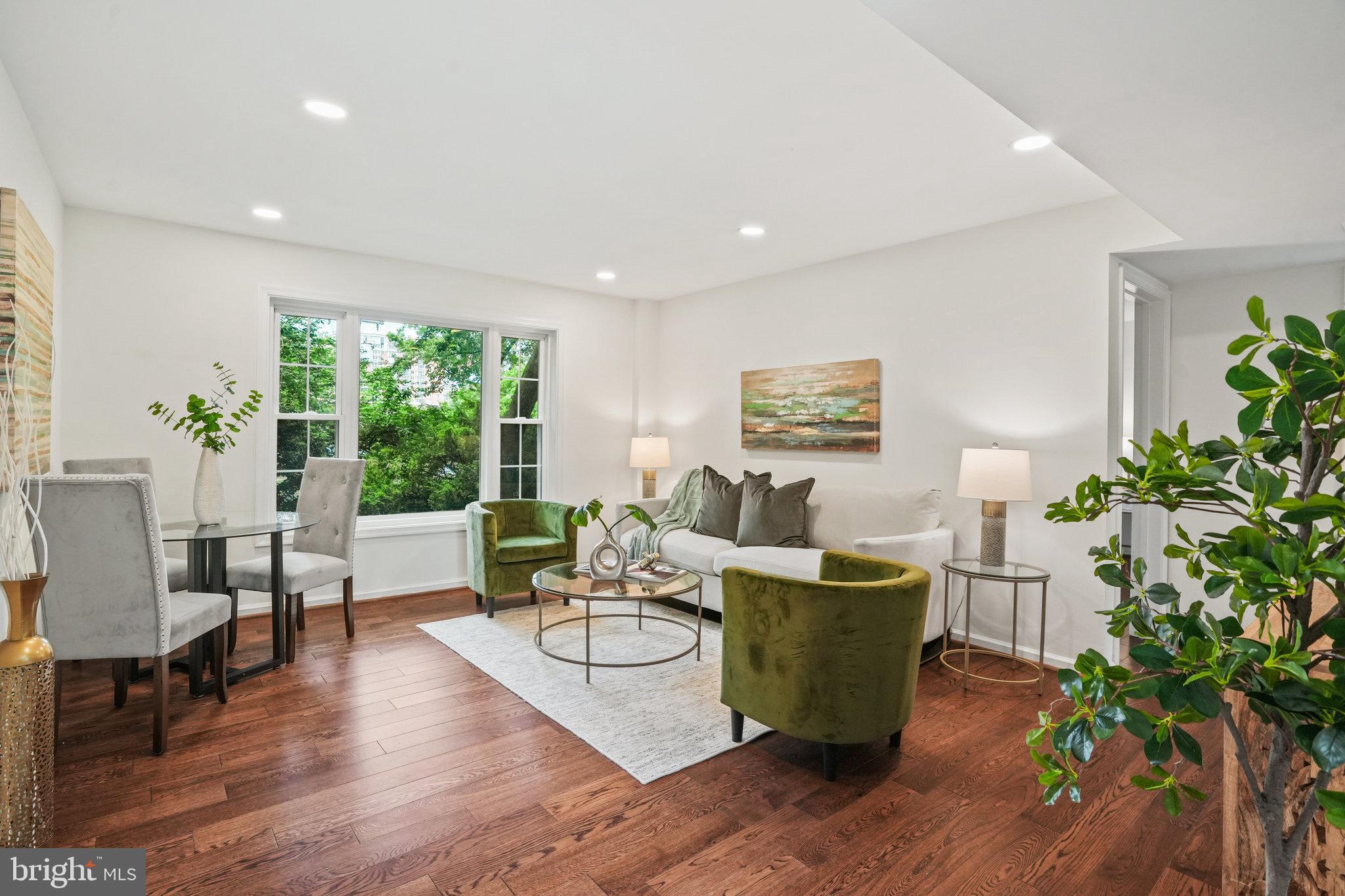 ROSSLYN HEIGHTS - Residential