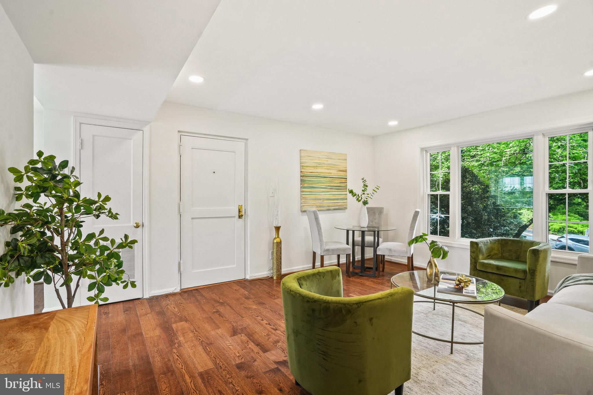 ROSSLYN HEIGHTS - Residential