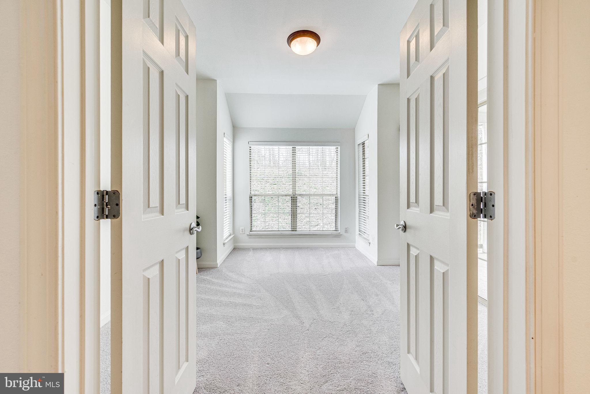 PENDERBROOK SQUARE CONDOMINIUMS - Residential Lease