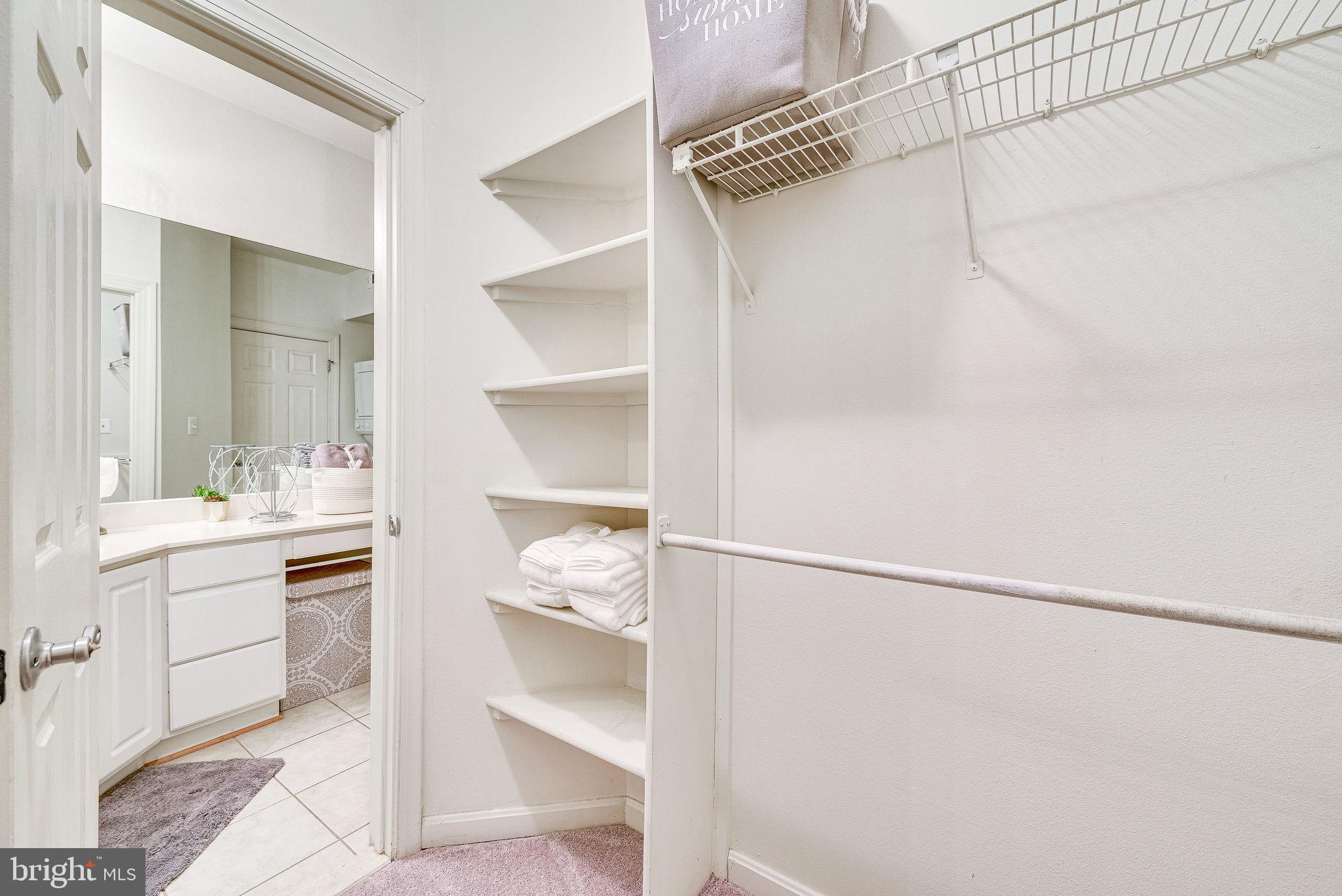 PENDERBROOK SQUARE CONDOMINIUMS - Residential Lease