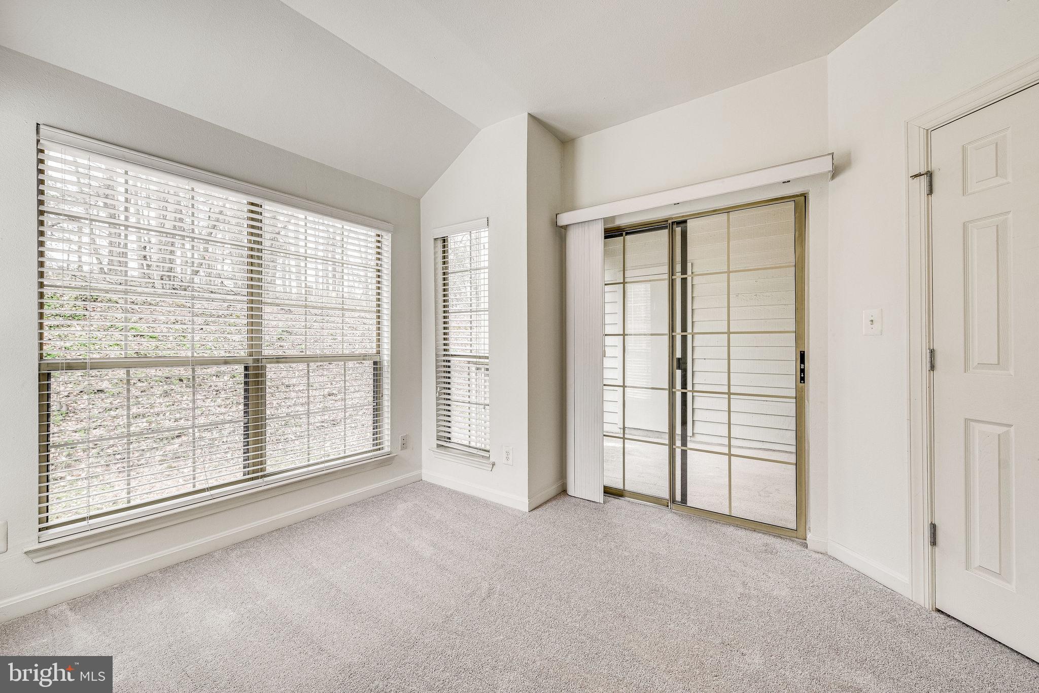 PENDERBROOK SQUARE CONDOMINIUMS - Residential Lease