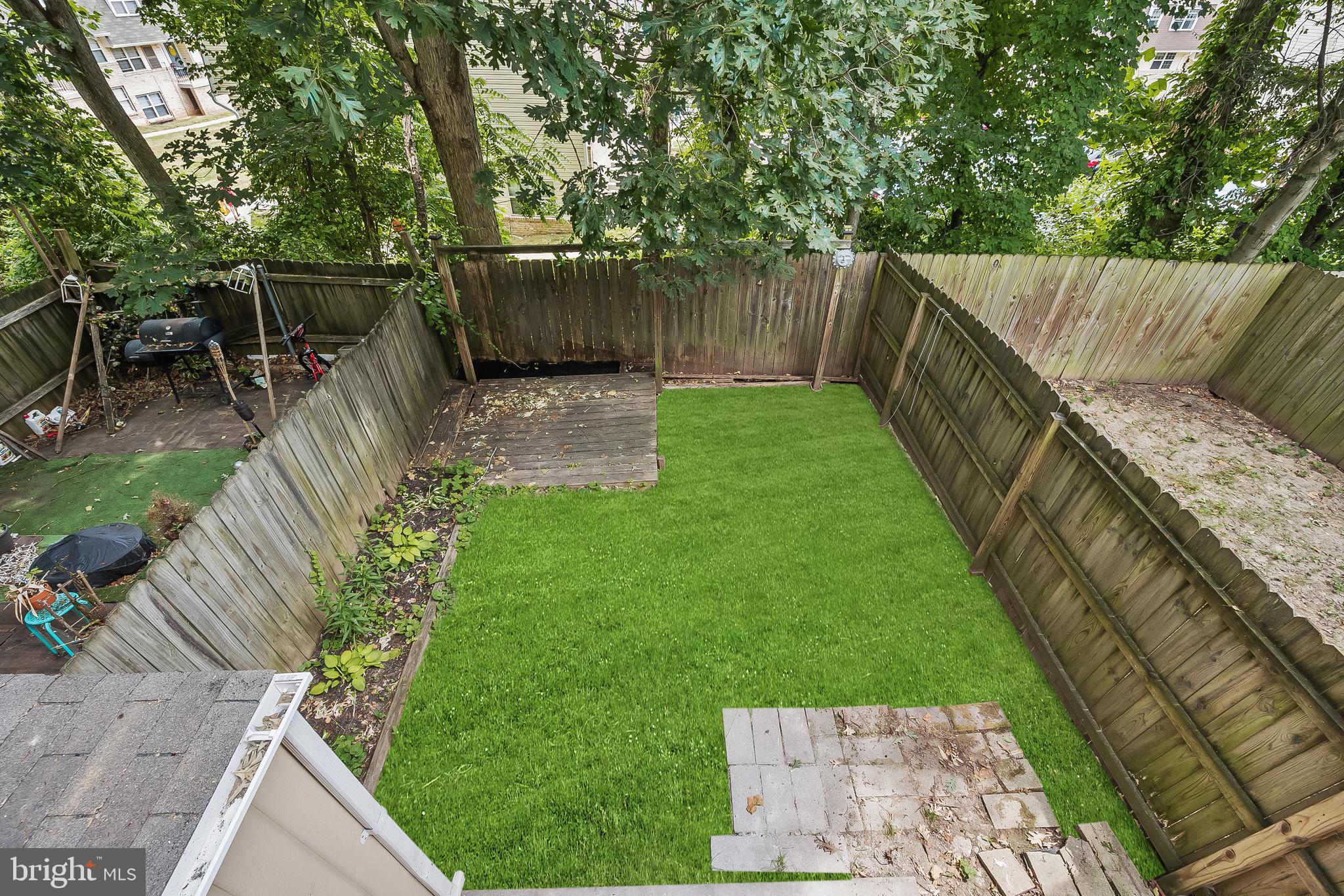 FRANKLIN RIDGE TOWNHOUSE - Residential