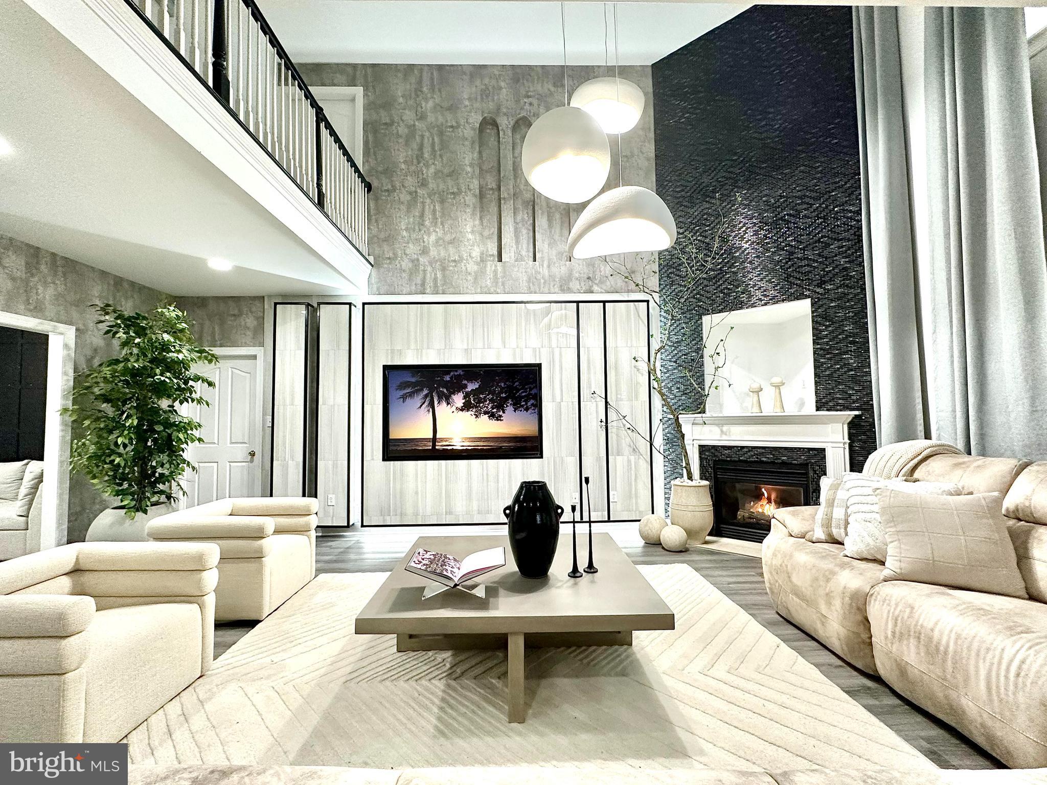 GOOSE CREEK - Residential