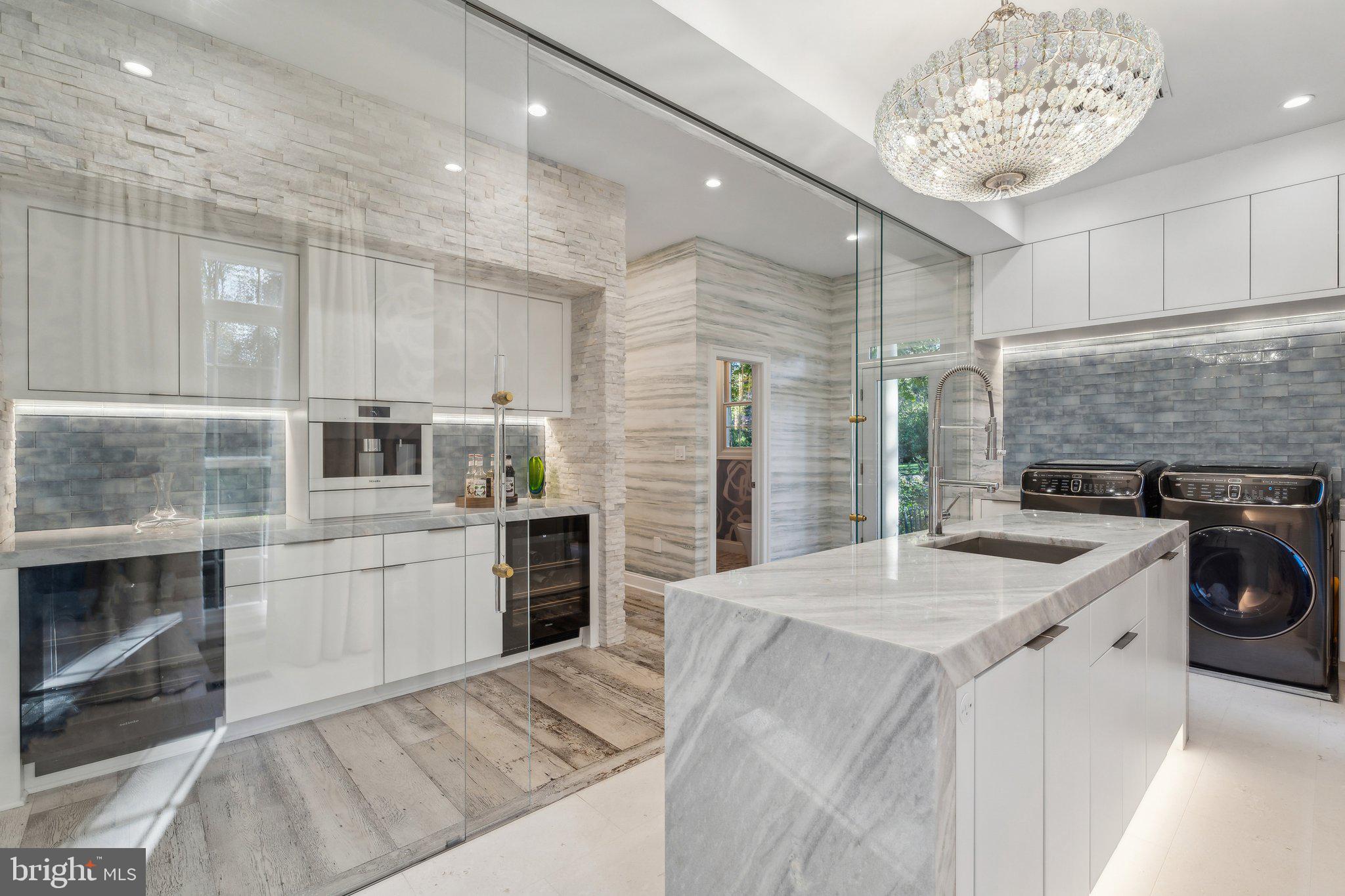 BEACON HILL - Residential