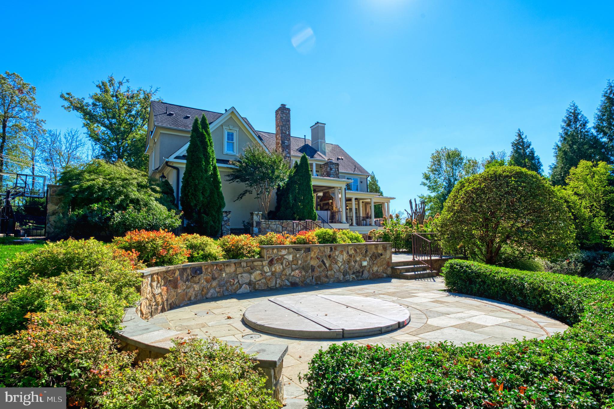 BEACON HILL - Residential