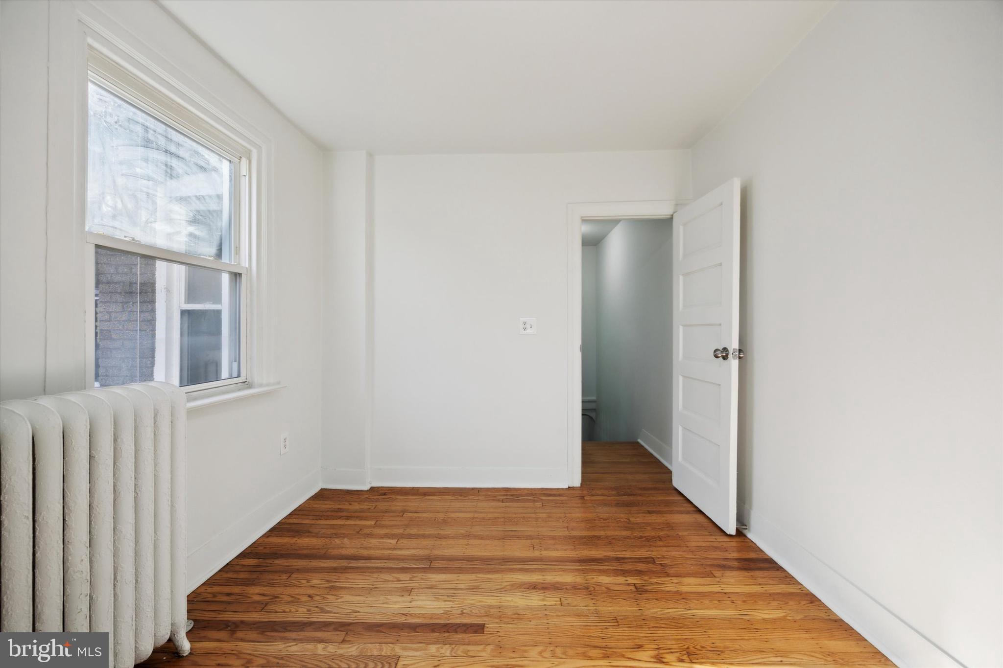 ELMWOOD PARK - Residential Lease