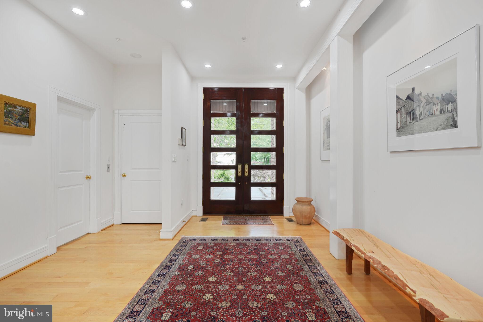 FOREST HILLS - Residential