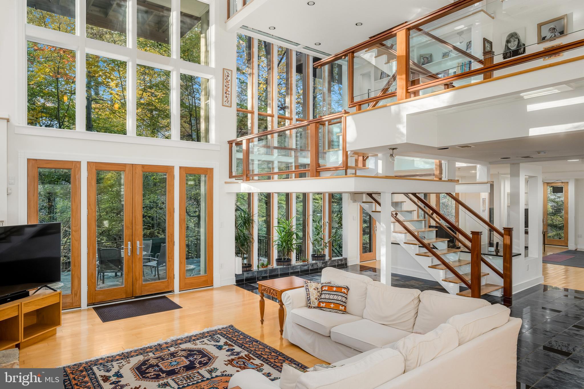 FOREST HILLS - Residential