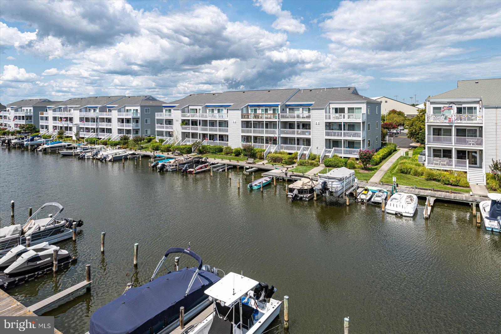 HIDDEN HARBOR - Residential