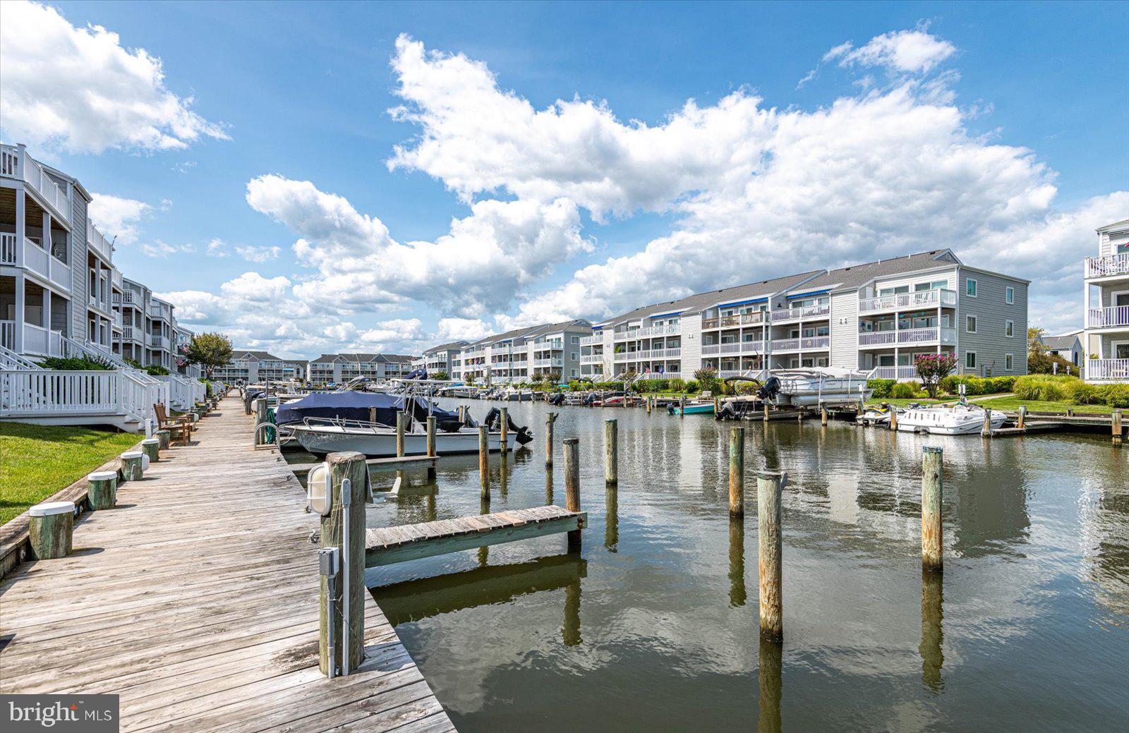 HIDDEN HARBOR - Residential
