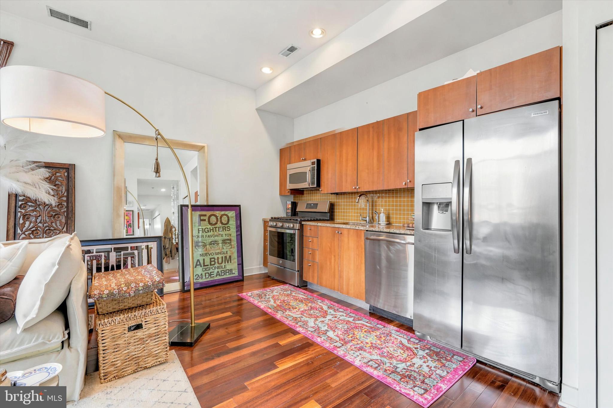 WASHINGTON SQ WEST - Residential
