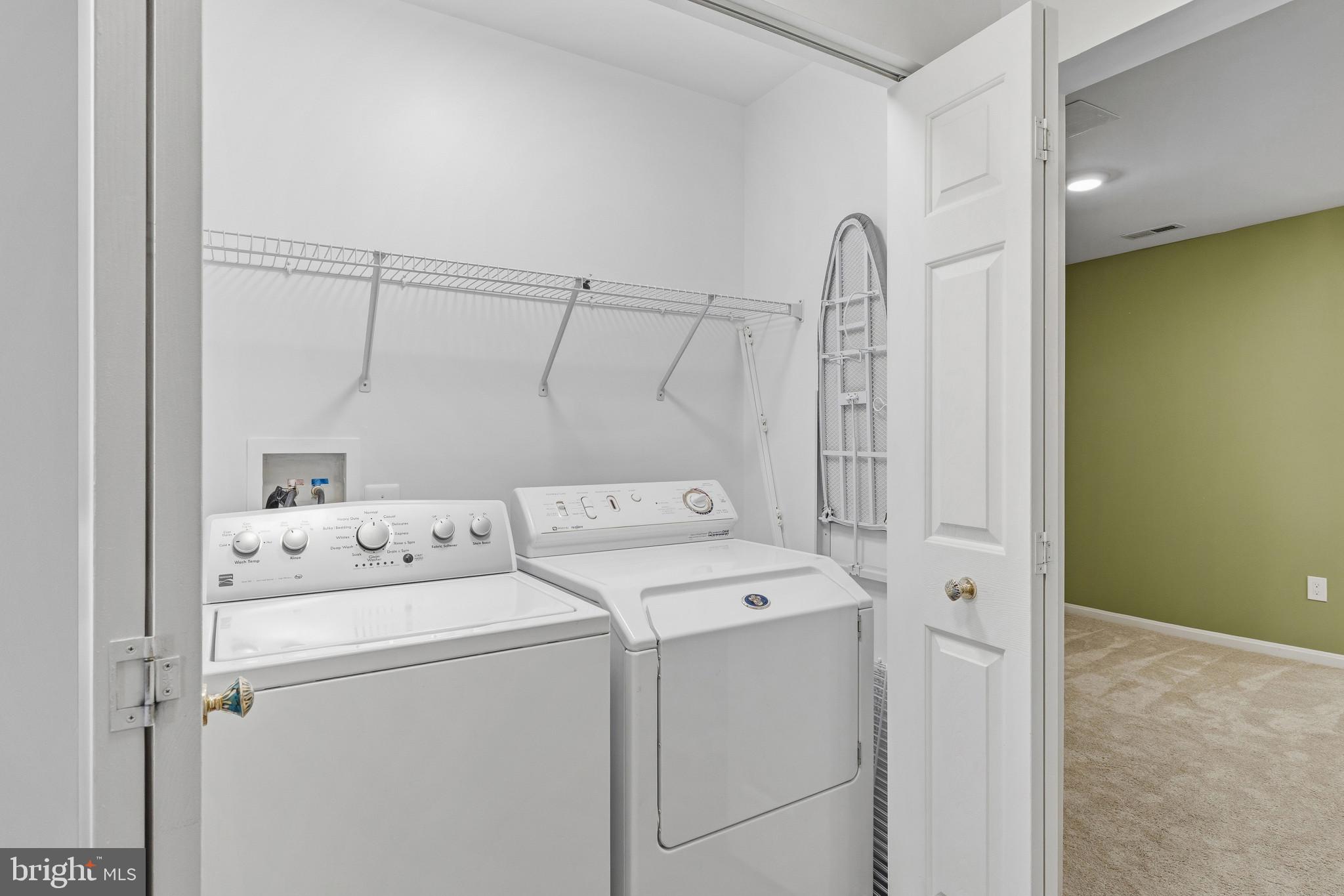 RIVER OAKS - Residential