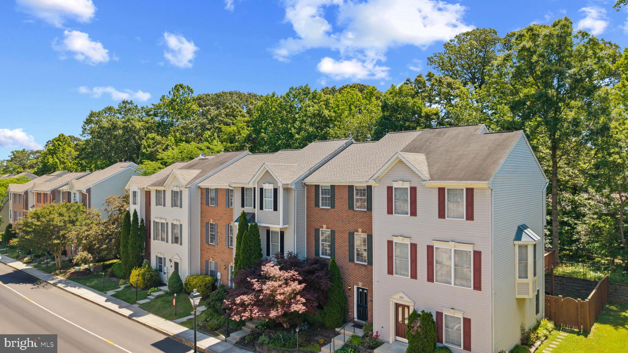 RIVER OAKS - Residential