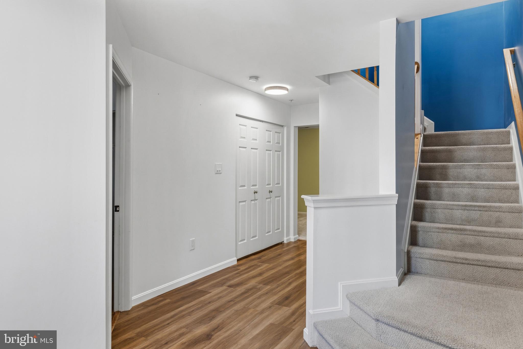 RIVER OAKS - Residential