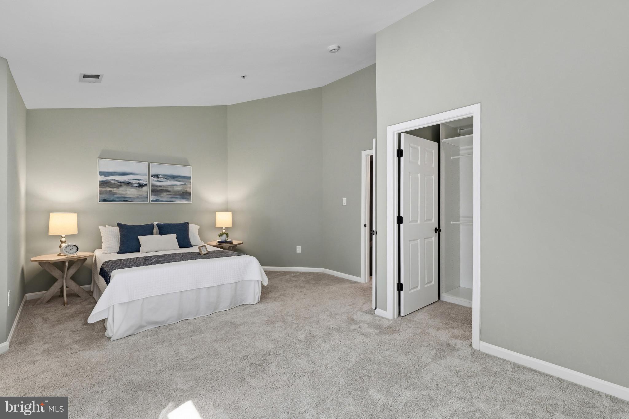 RIVER OAKS - Residential