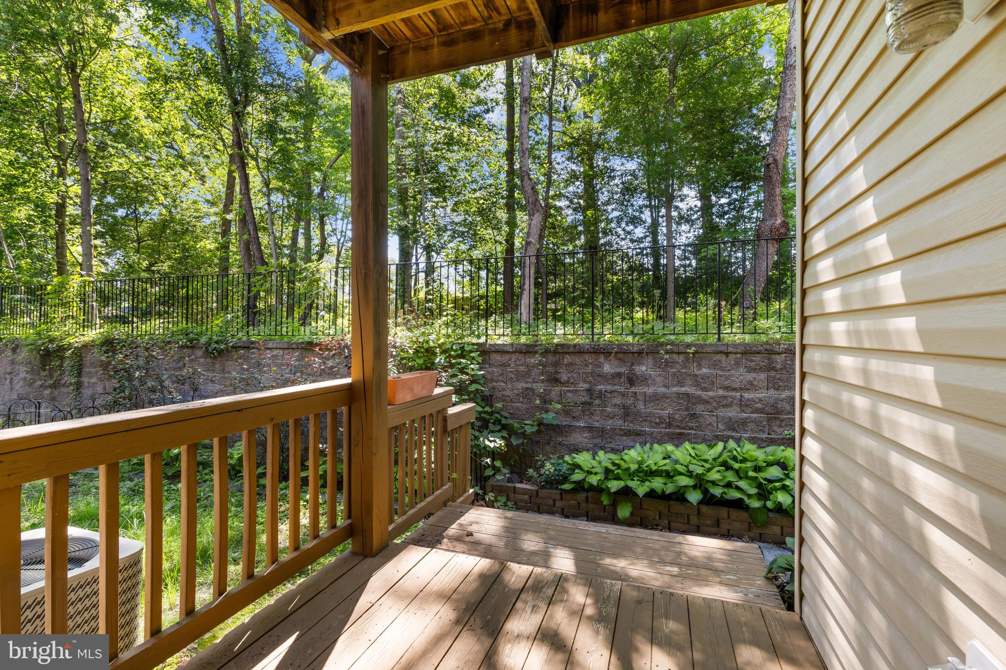 RIVER OAKS - Residential