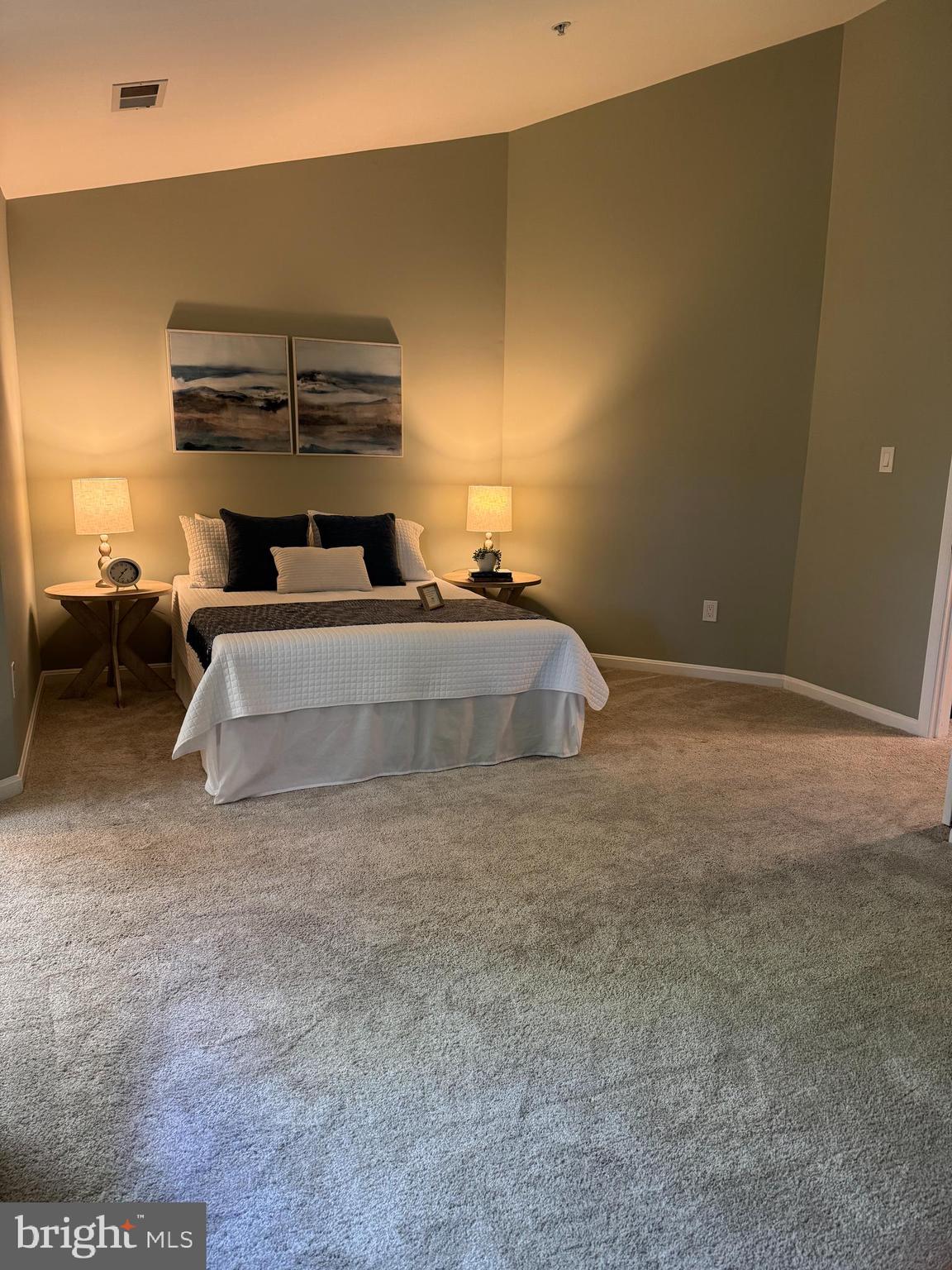 RIVER OAKS - Residential