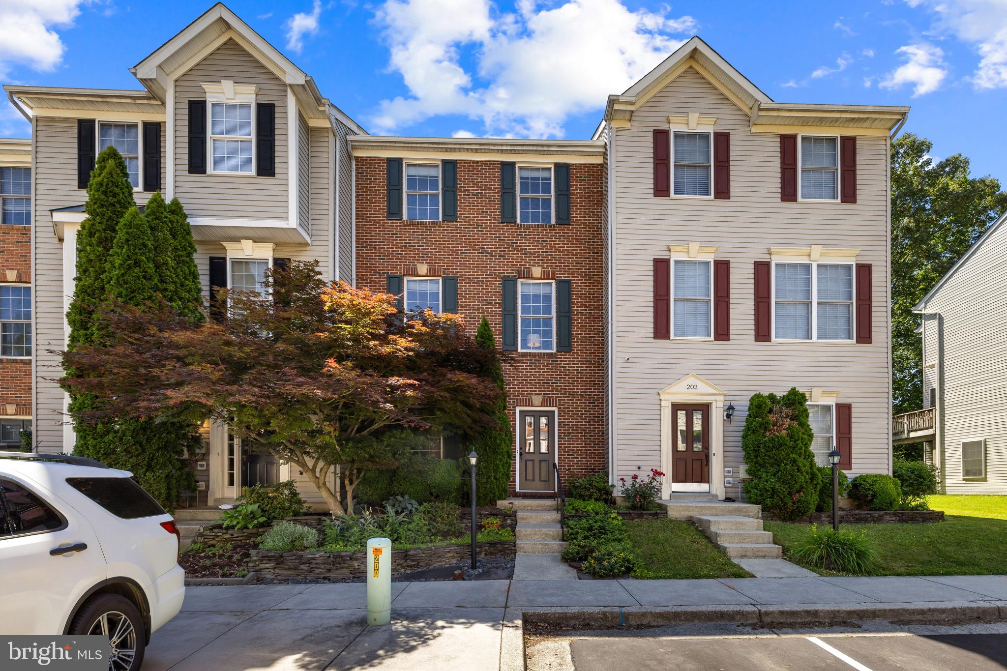 RIVER OAKS - Residential