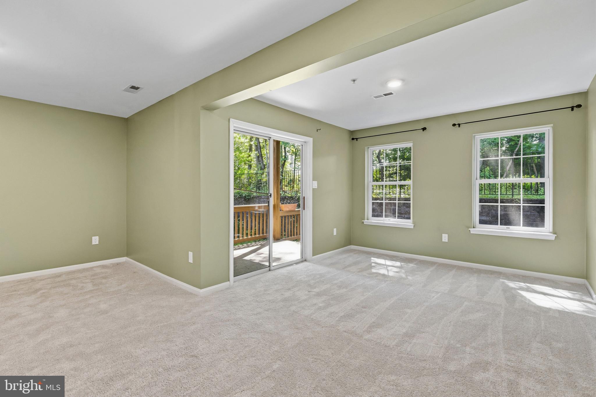 RIVER OAKS - Residential