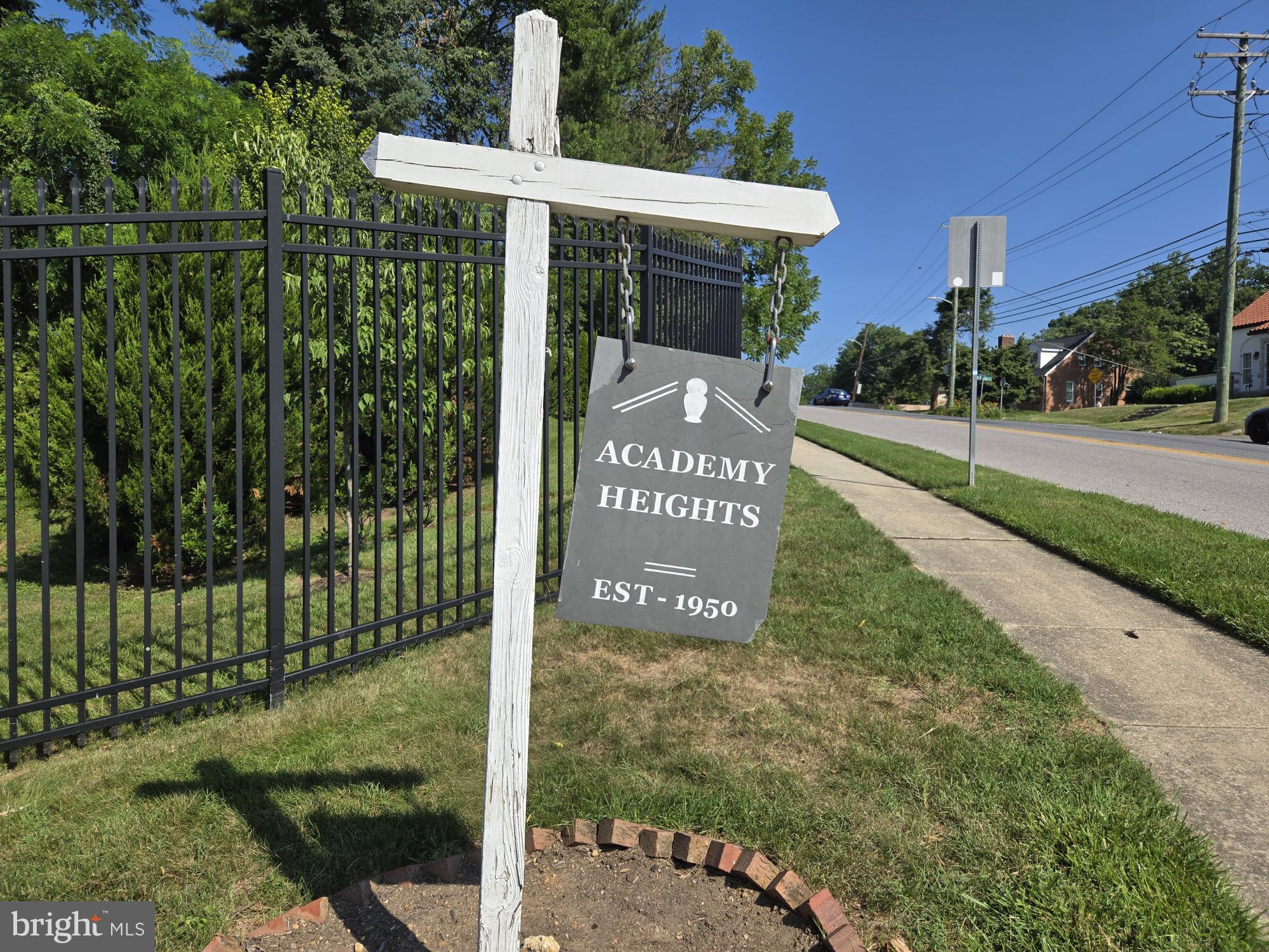 ACADEMY HEIGHTS - Residential