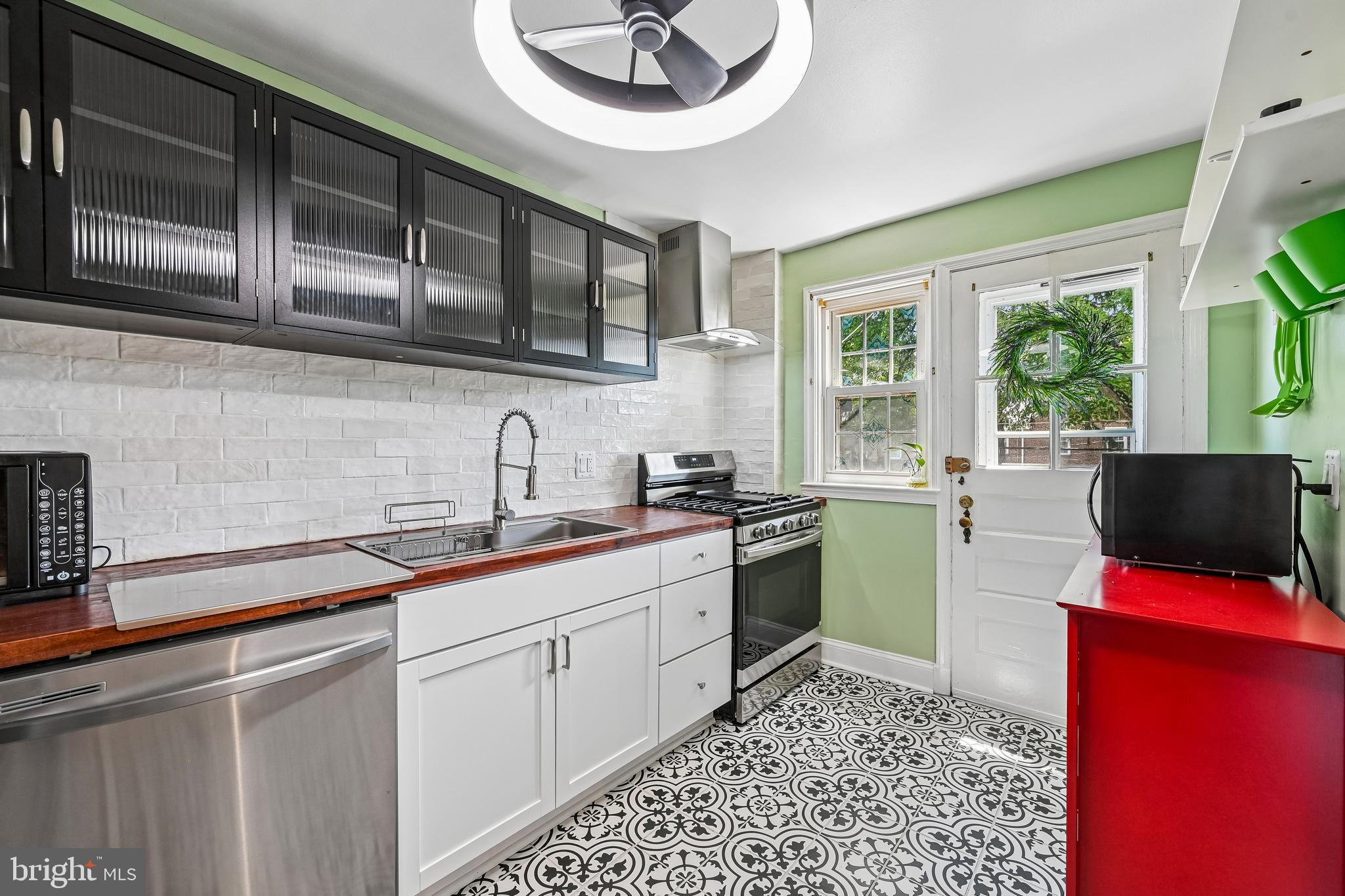 ACADEMY HEIGHTS - Residential