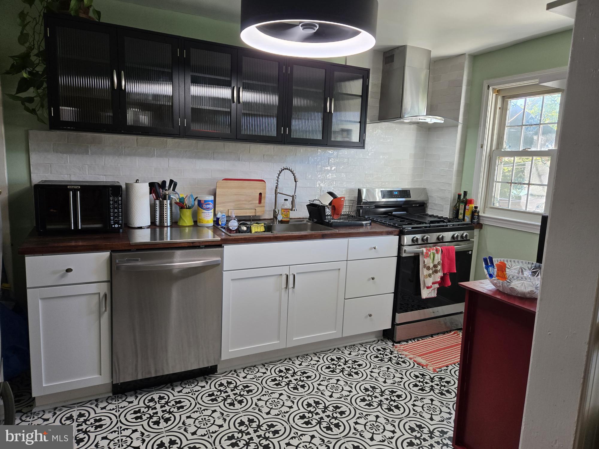 ACADEMY HEIGHTS - Residential