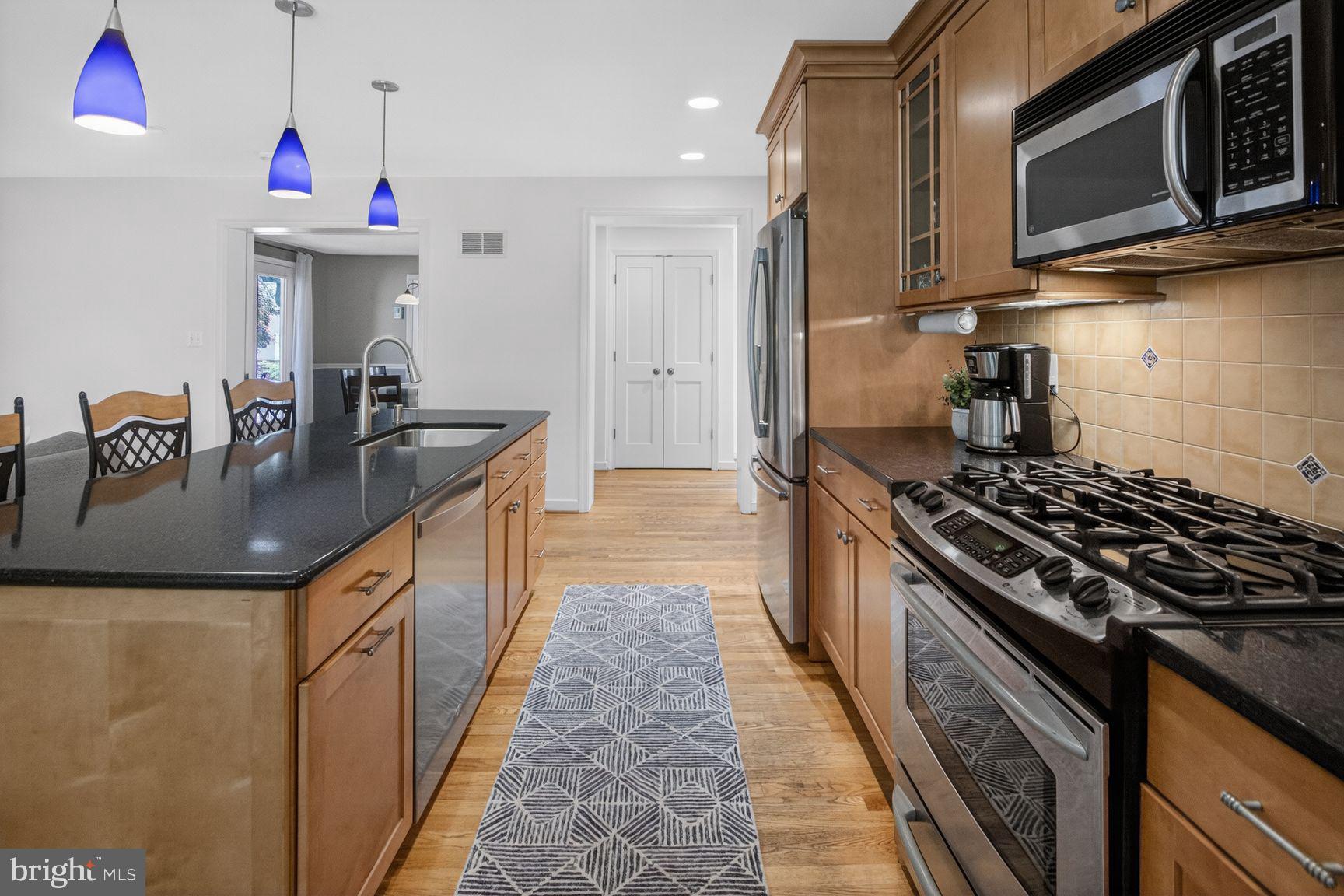 DOMINION HILLS - Residential