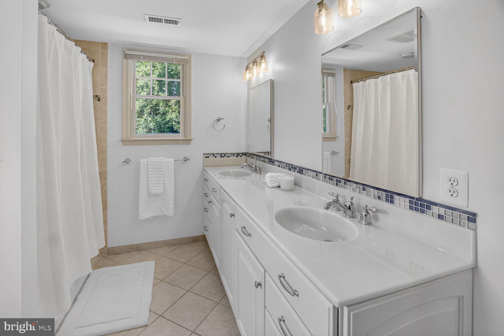 DOMINION HILLS - Residential
