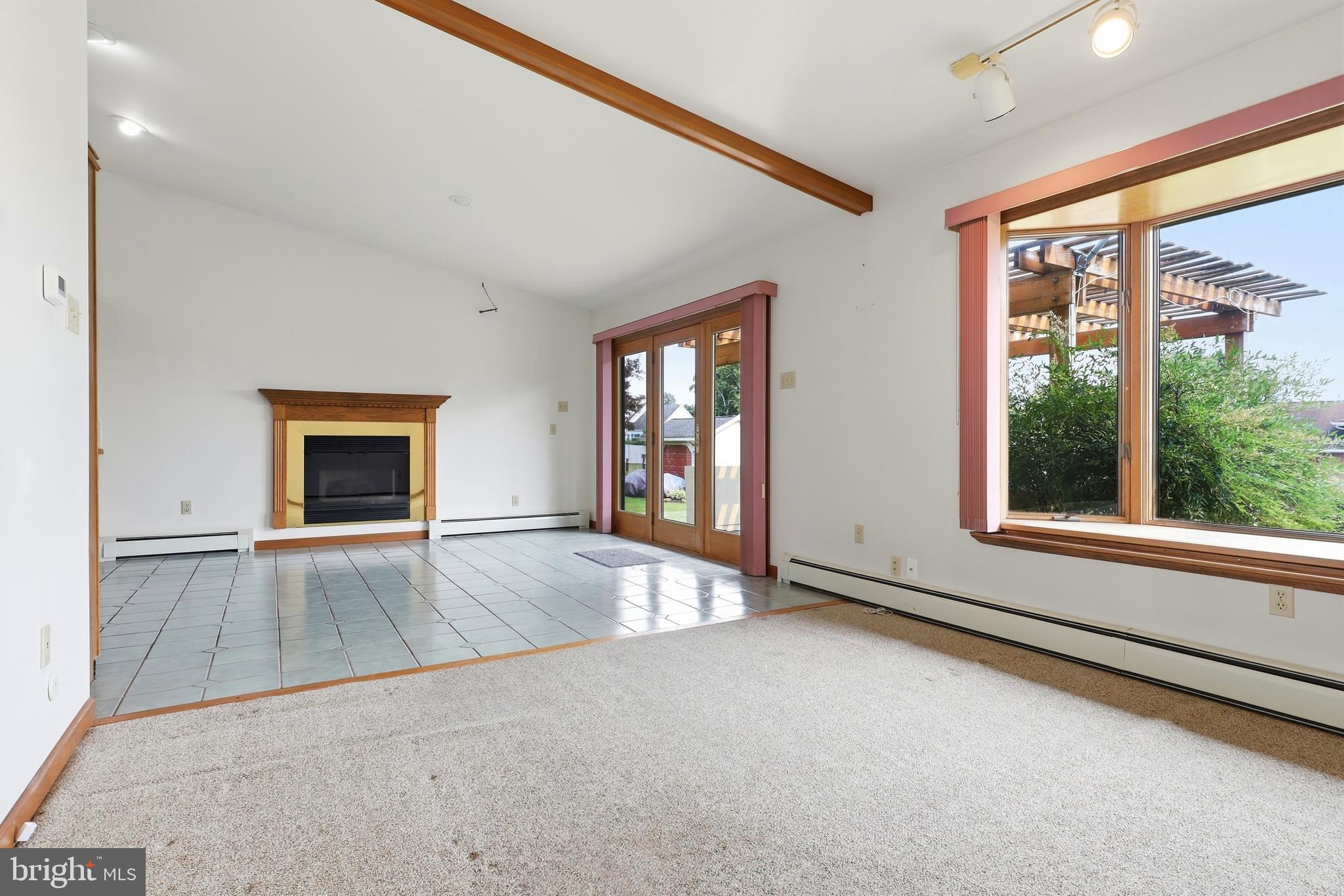SUNSET TERRACE - Residential