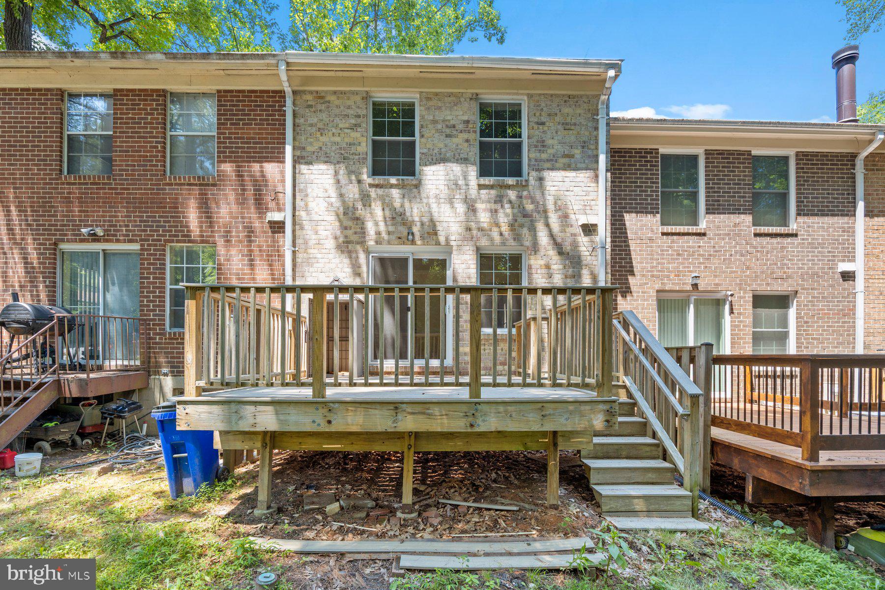 VILLAGE OF LONG REACH - Residential