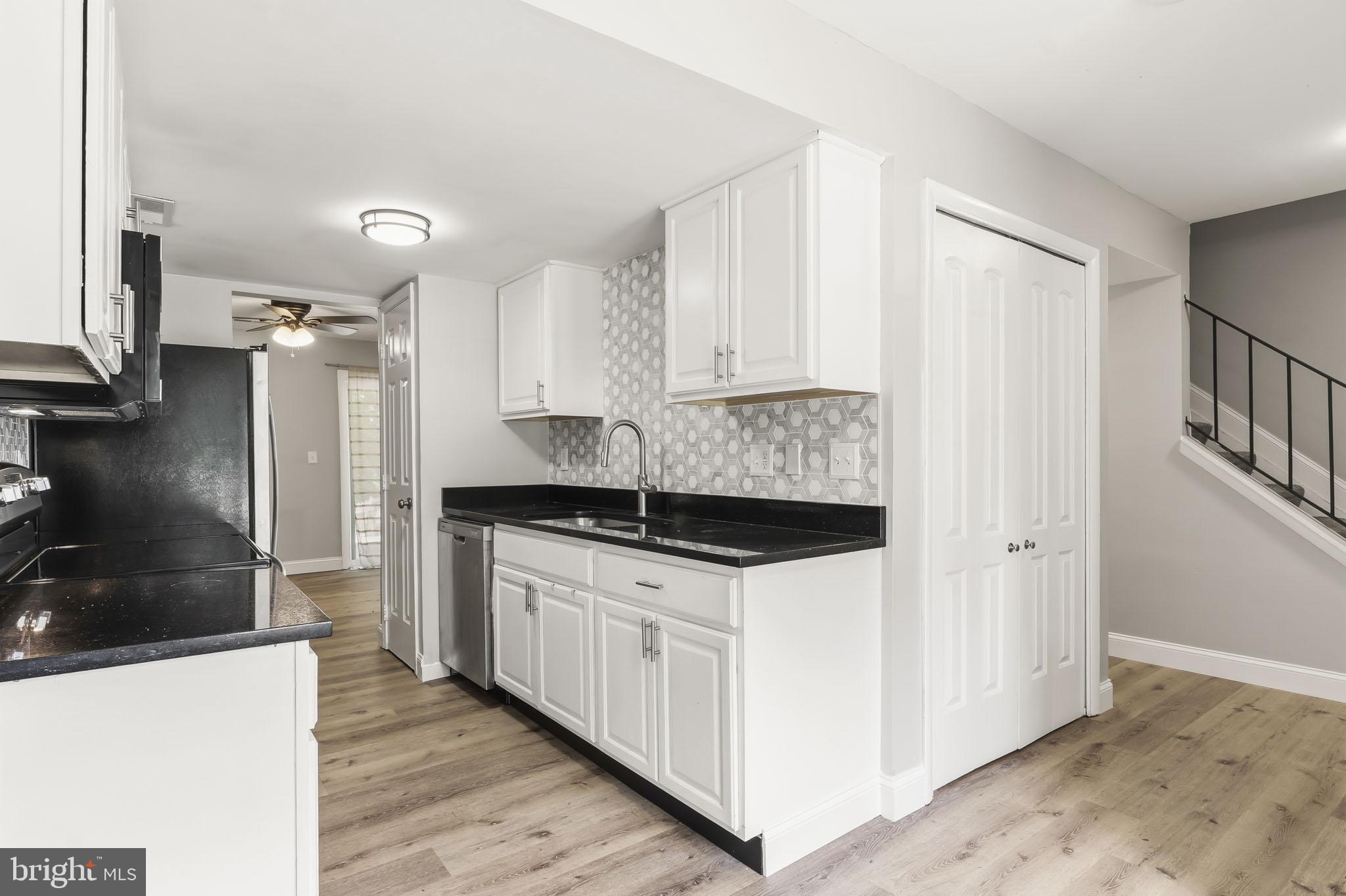 WHISPERING WOODS - Residential