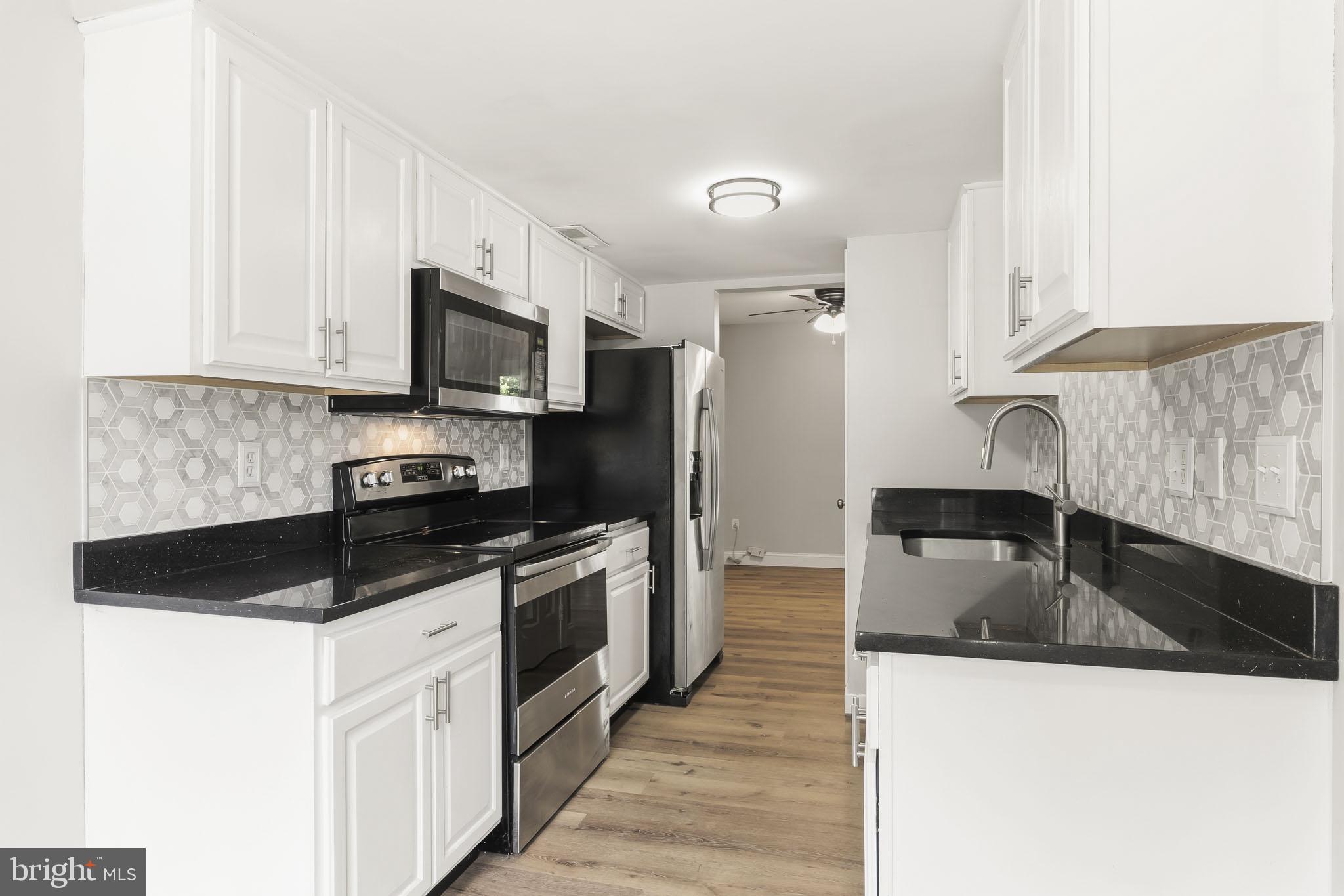 WHISPERING WOODS - Residential