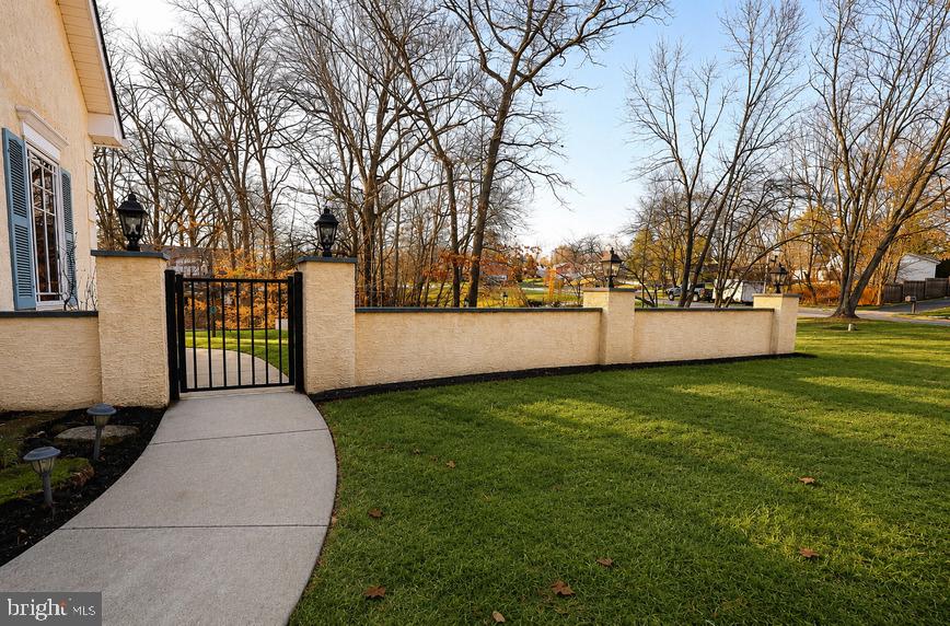 HALFORD HILLS - Residential