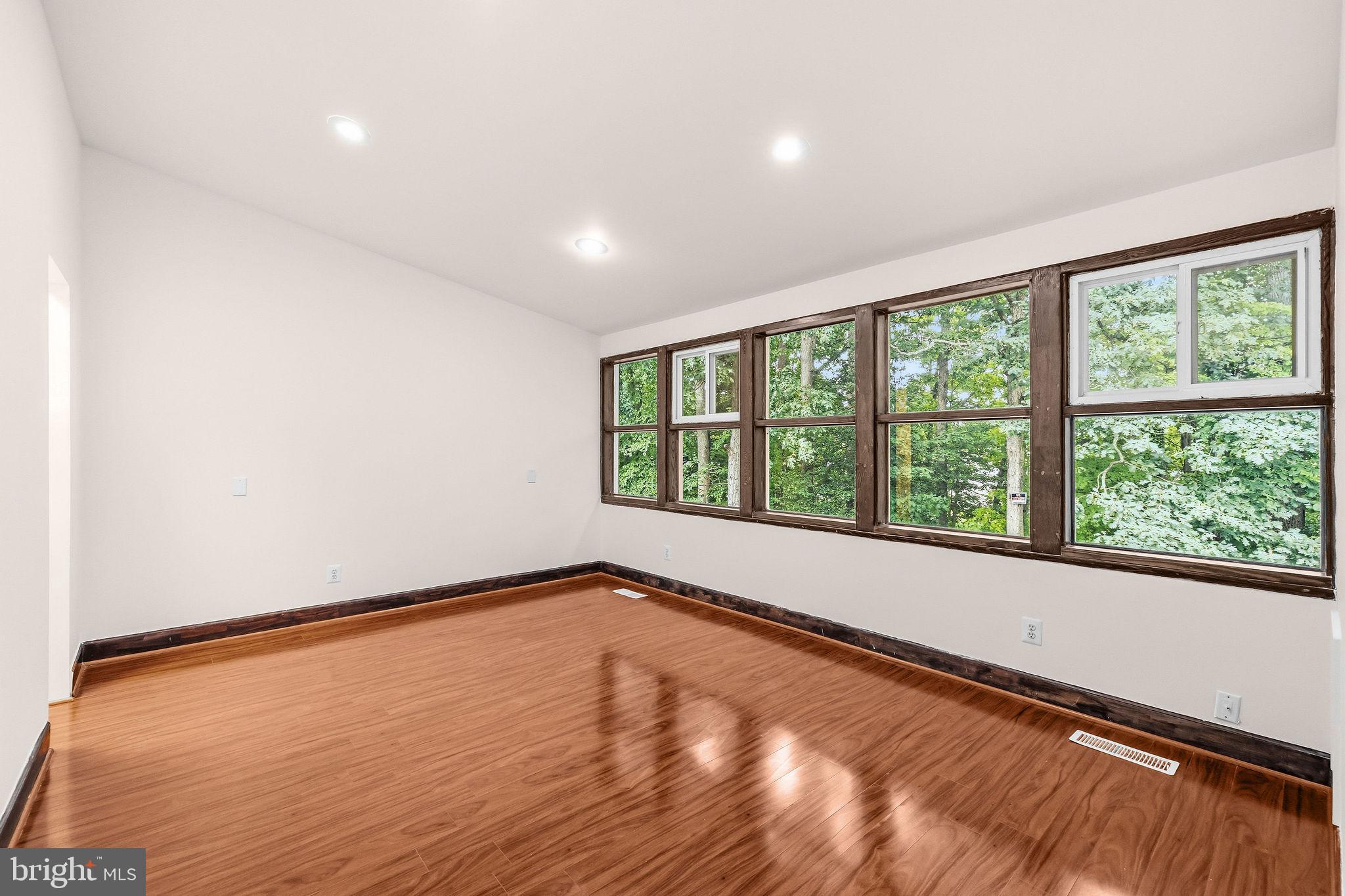 FAIRFAX HERITAGE - Residential