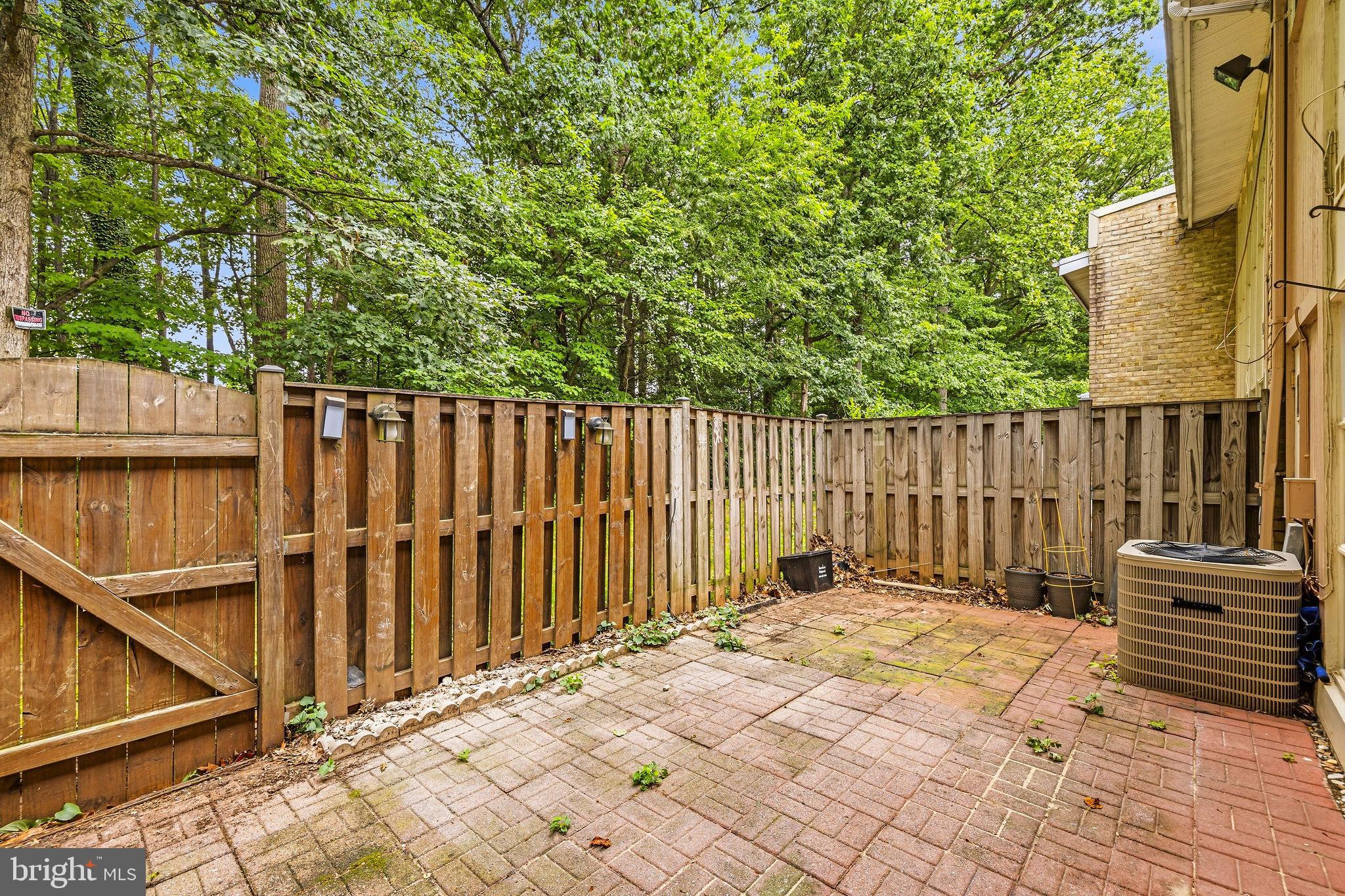 FAIRFAX HERITAGE - Residential