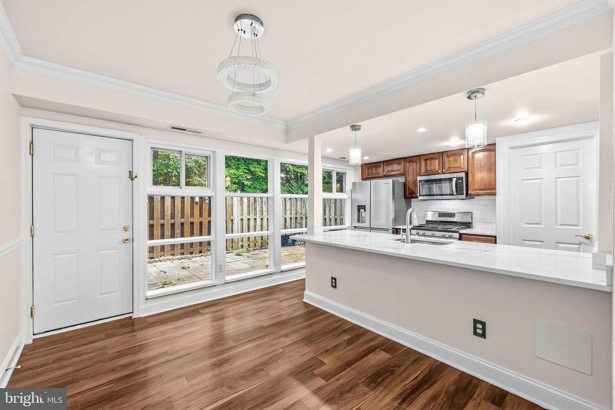 FAIRFAX HERITAGE - Residential