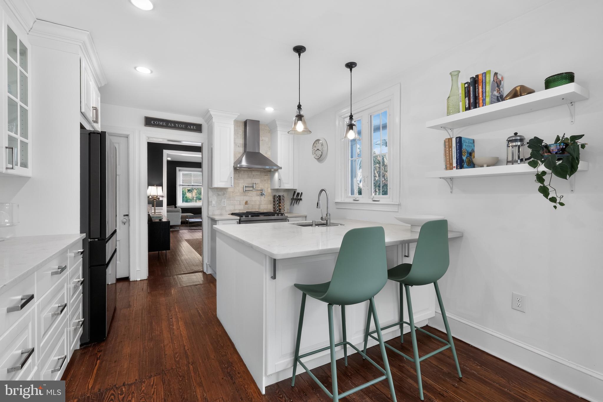 CHESTNUT HILL - Residential