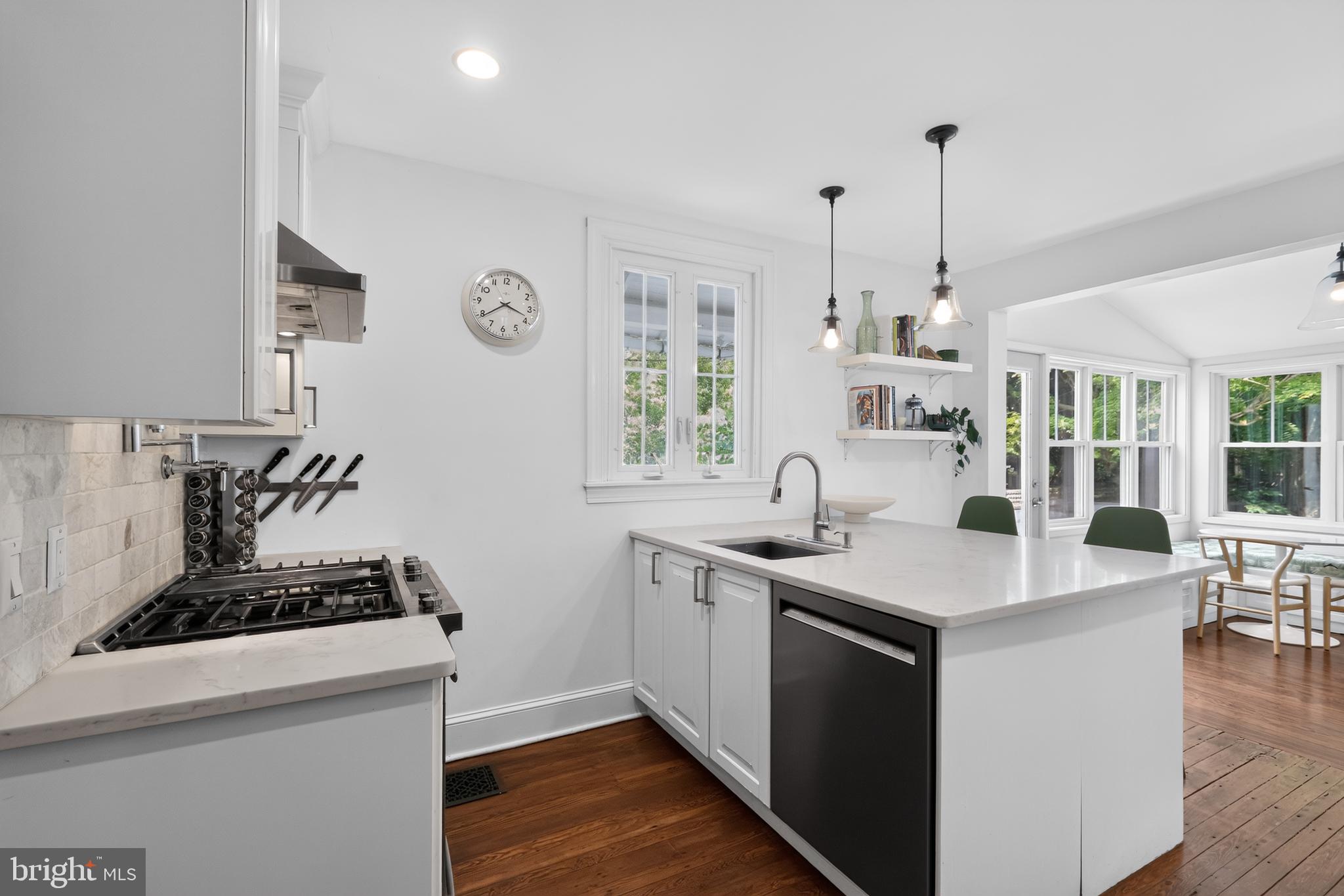 CHESTNUT HILL - Residential