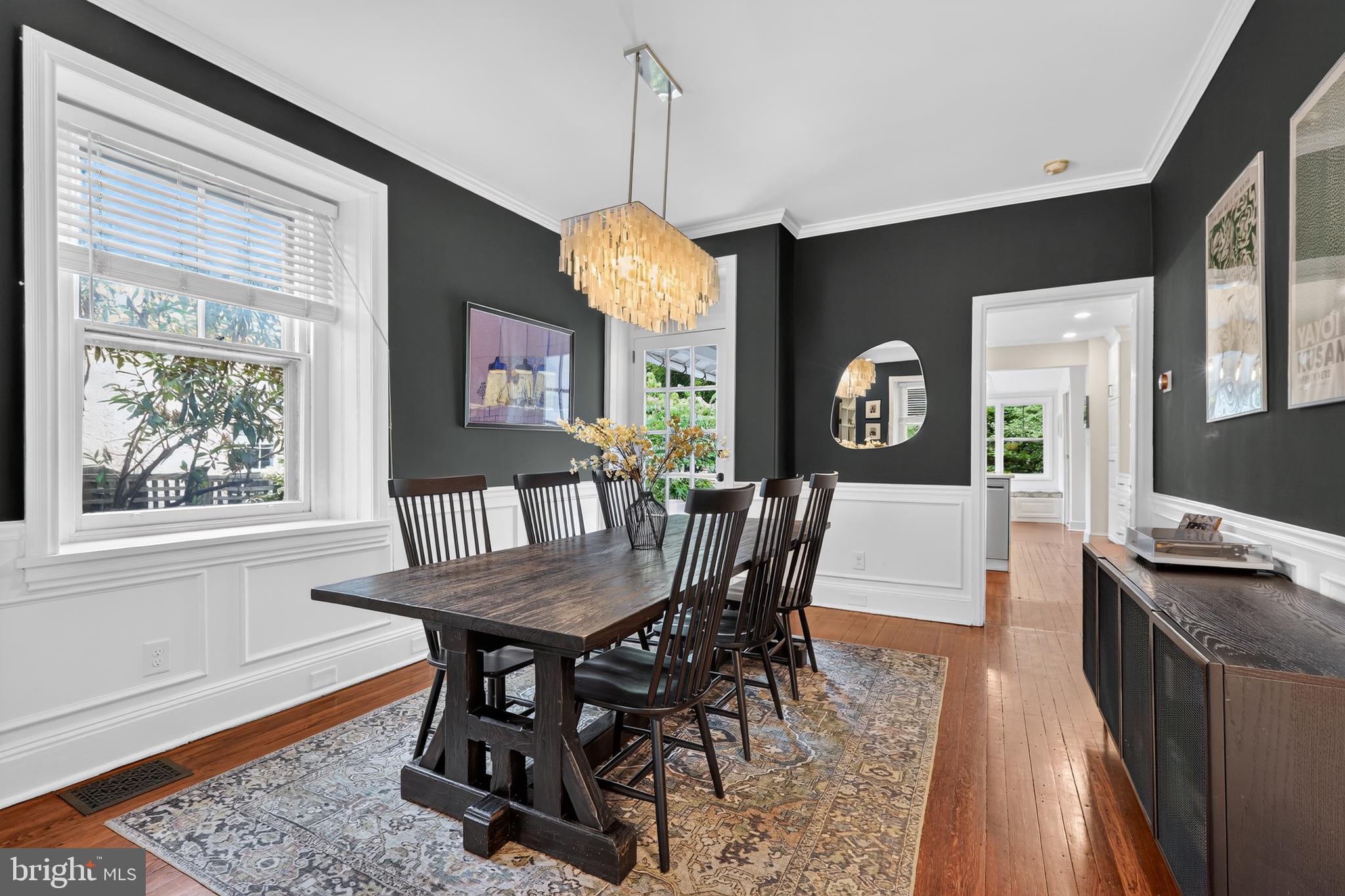 CHESTNUT HILL - Residential