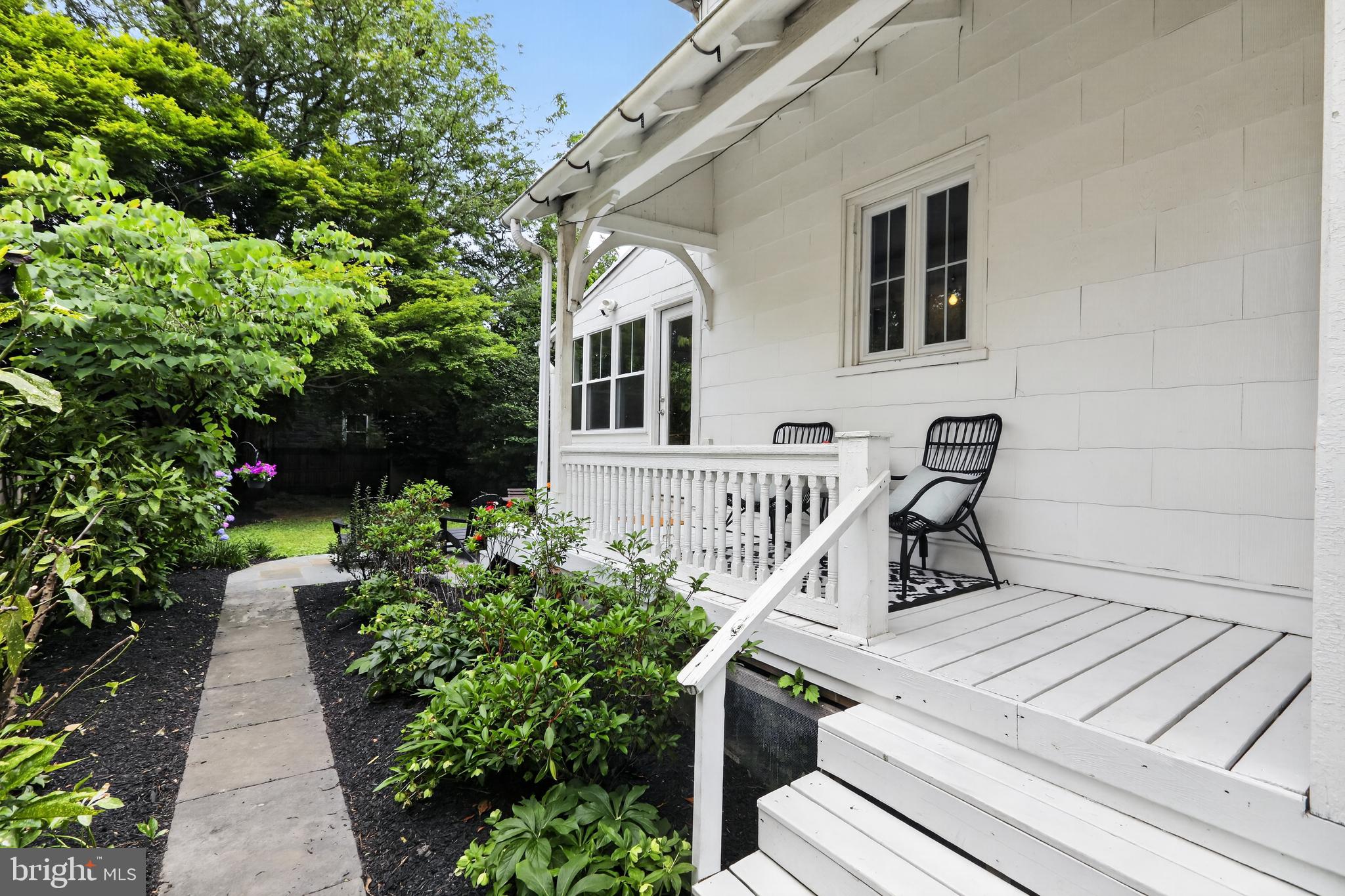 CHESTNUT HILL - Residential
