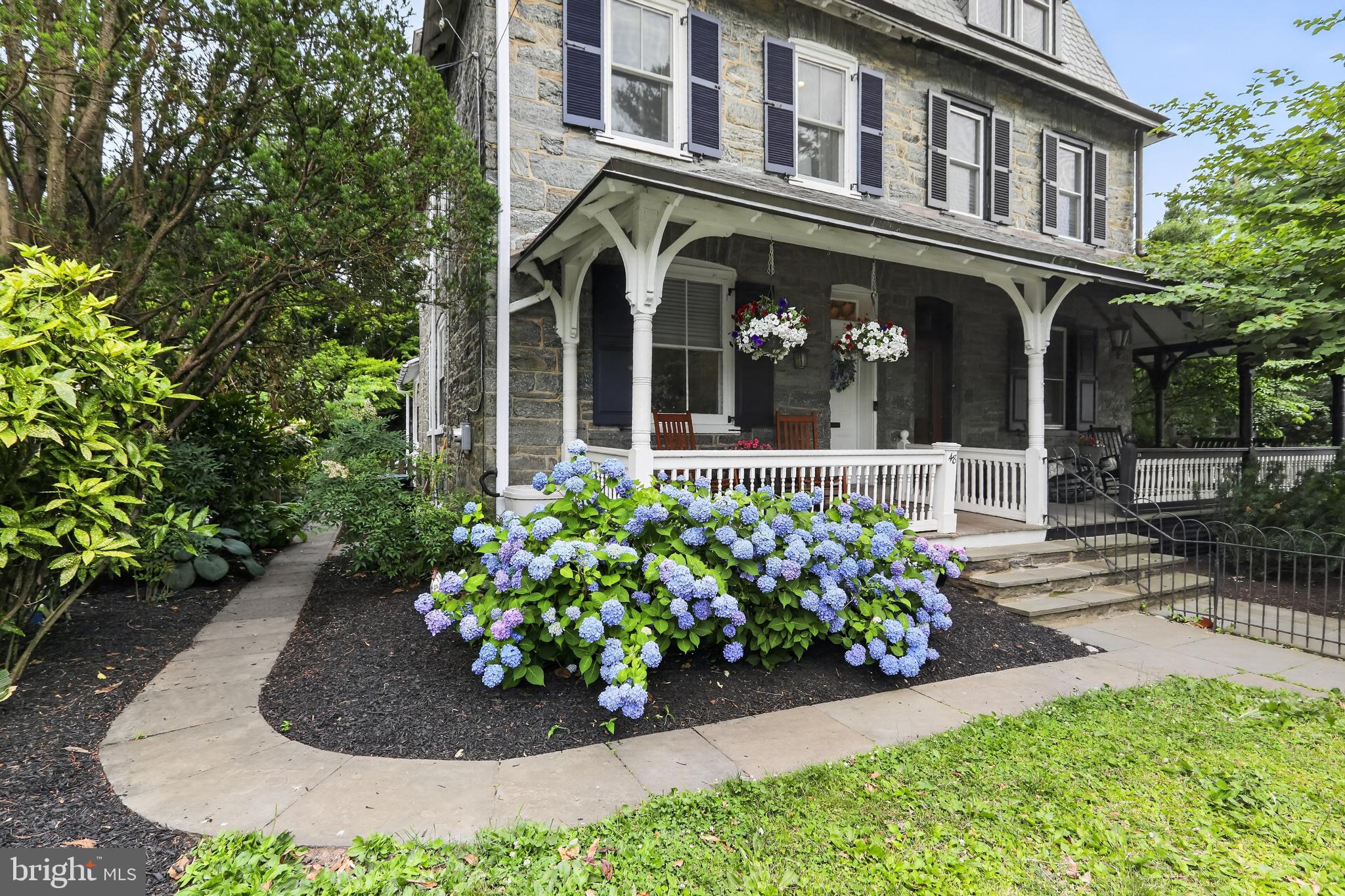 CHESTNUT HILL - Residential