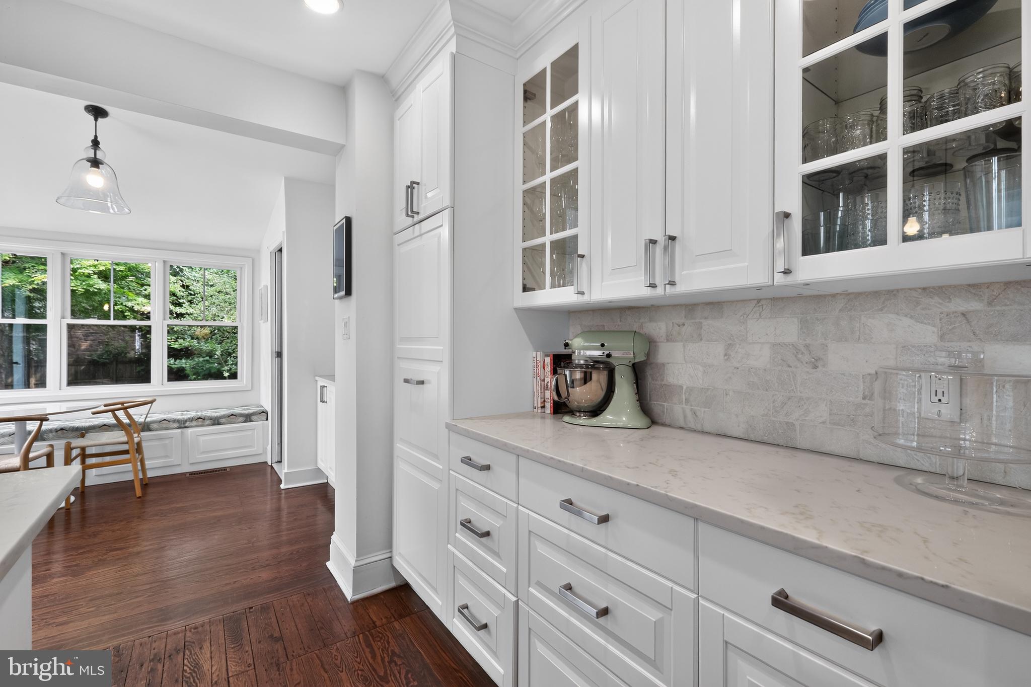 CHESTNUT HILL - Residential