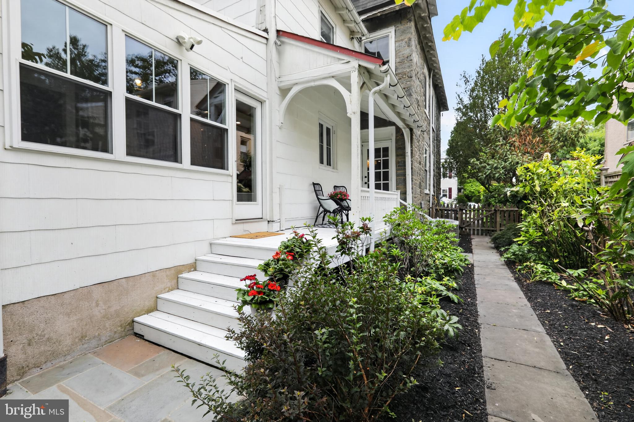 CHESTNUT HILL - Residential
