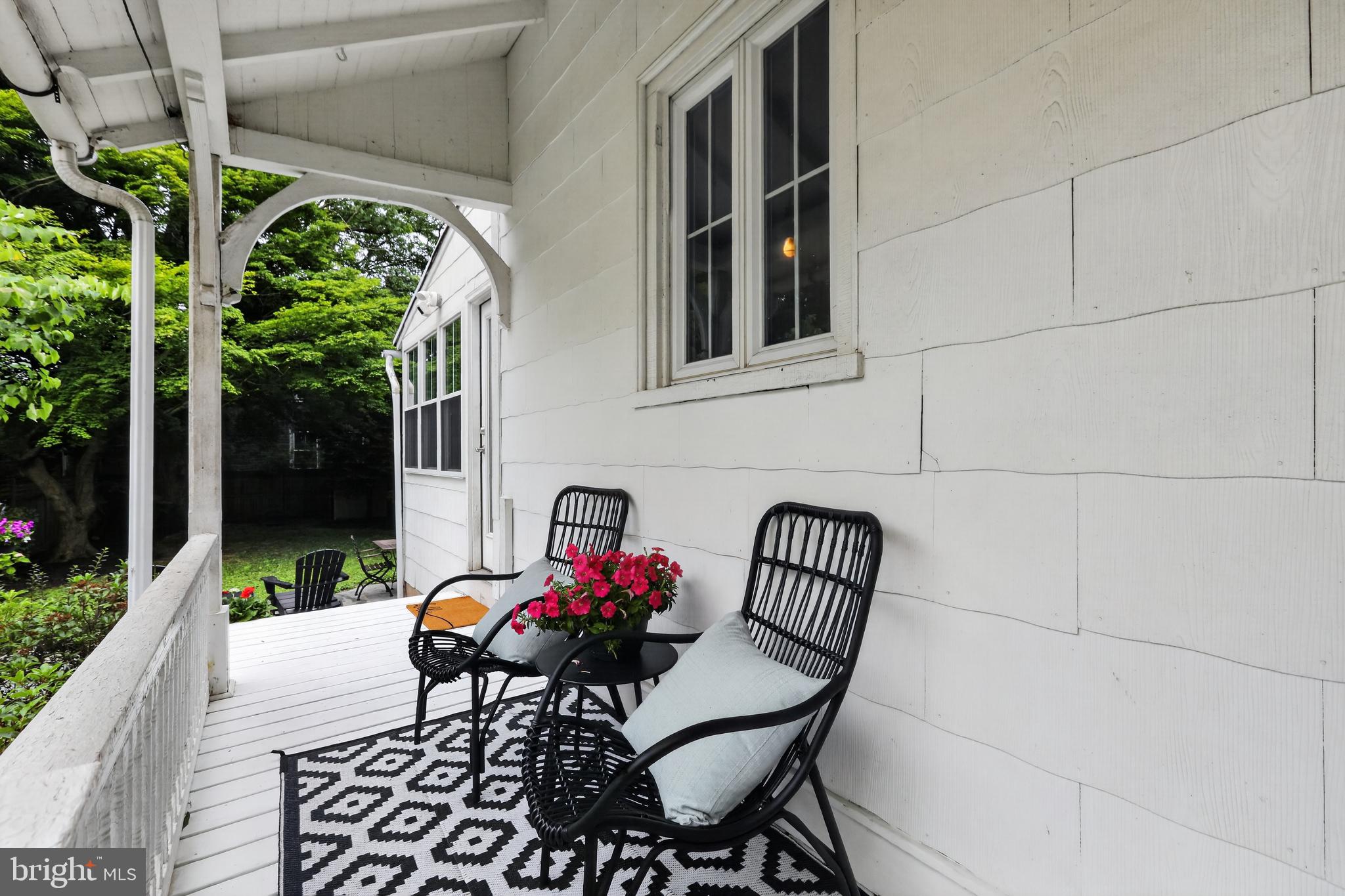 CHESTNUT HILL - Residential