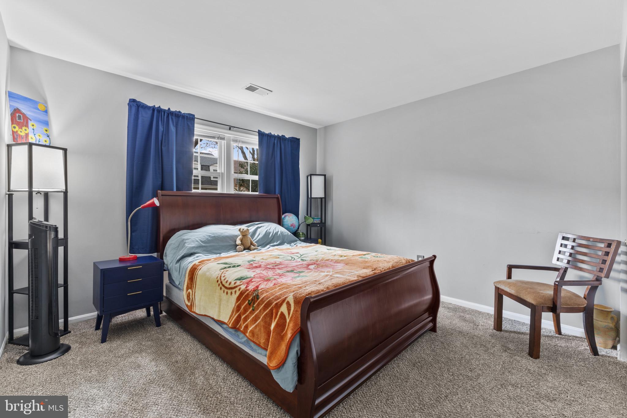 LAKEPOINTE - Residential