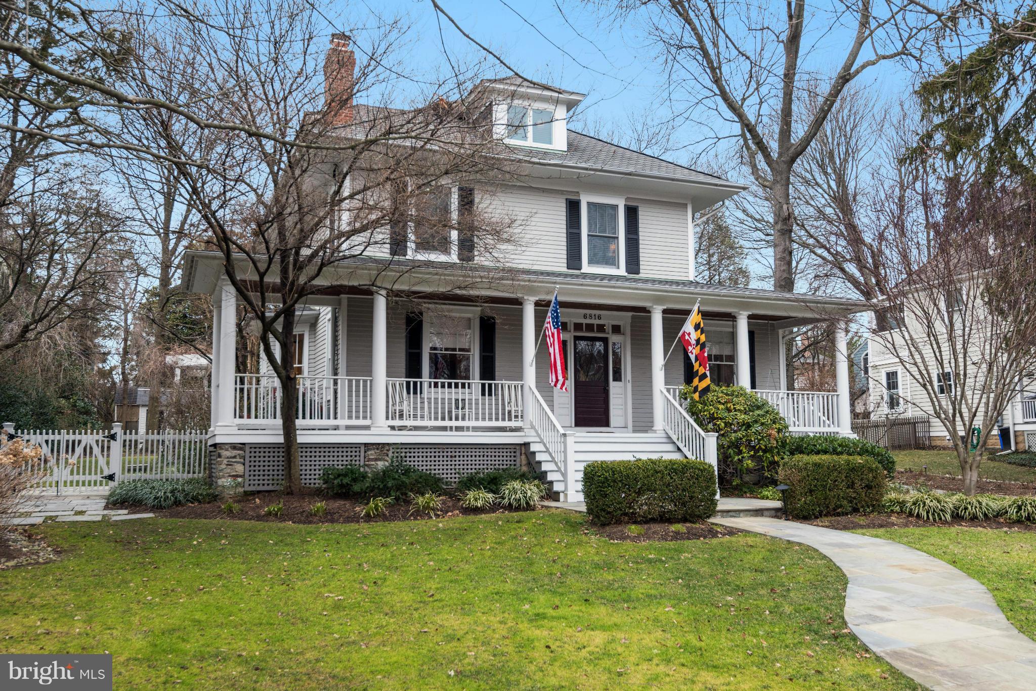 WOW-CURB APPEAL!!CLASSIC&PERFECT CHEVY CHASE ON LEV 16K  SF LOT!FAB PORCH FRONT ON FAVE STREET IS BEAUTIFULLY RENOVATED&EXPANDED.GREAT PROPORTIONS&DETAIL-WELCOMING FOYER,GRAND PIANO SIZED LR,EXTRA LARGE CHEF'S KIT,GREAT FAM RM W/STONE FP.5 BR,4FB UP INCLUDING SUMPTUOUS MBR STE&GREAT 3RD LEV.LOW LEV REC+MORE.POOL-SIZED LOT W/OUTDOOR FP IS STUNNING.INCREDIBLY SPECIAL AND ABSOLUTELY NOT TO BE MISSED!