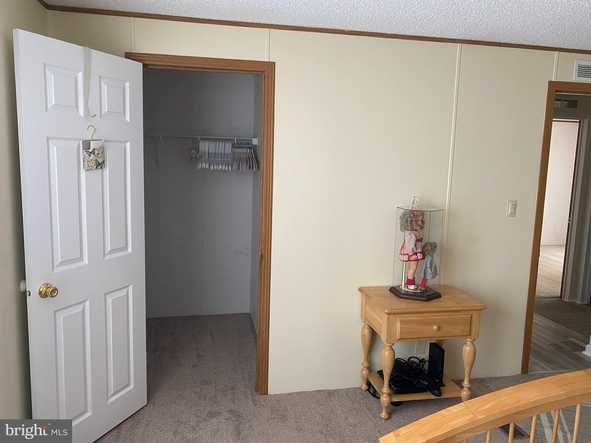 HOLIDAY MOBILE ESTATES - Residential