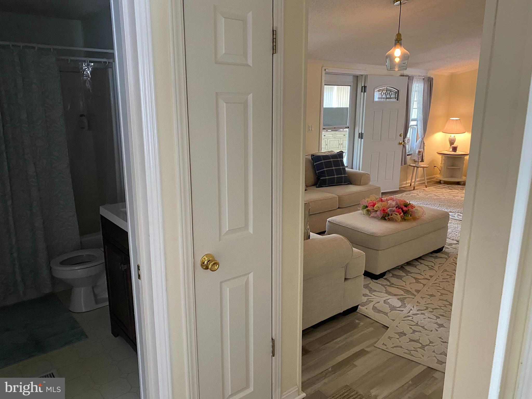 HOLIDAY MOBILE ESTATES - Residential
