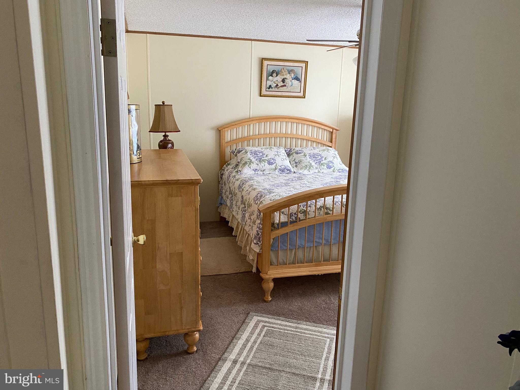 HOLIDAY MOBILE ESTATES - Residential